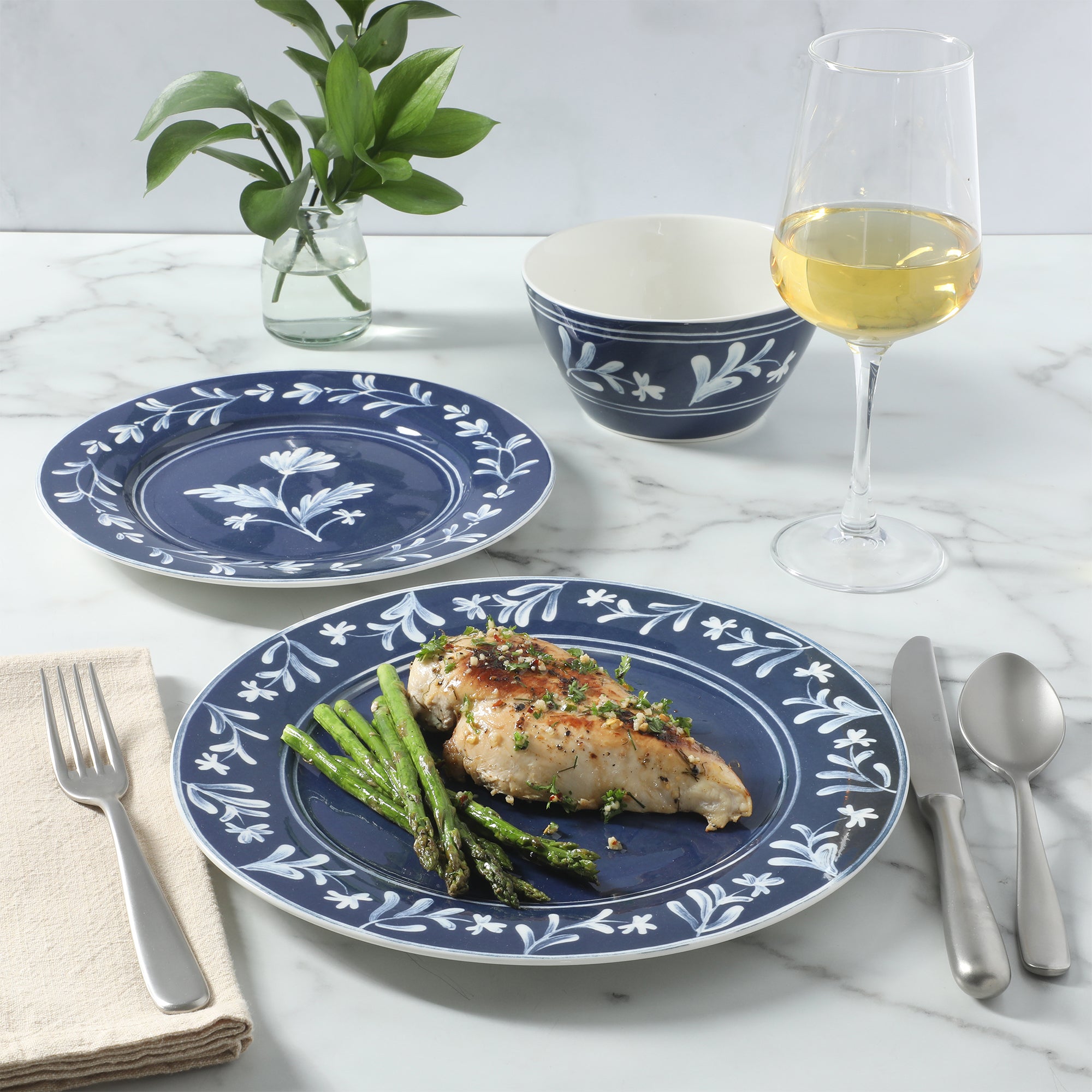 Martha Stewart Maiden Crown 12-Piece Dinnerware Set – Vegan Bone China