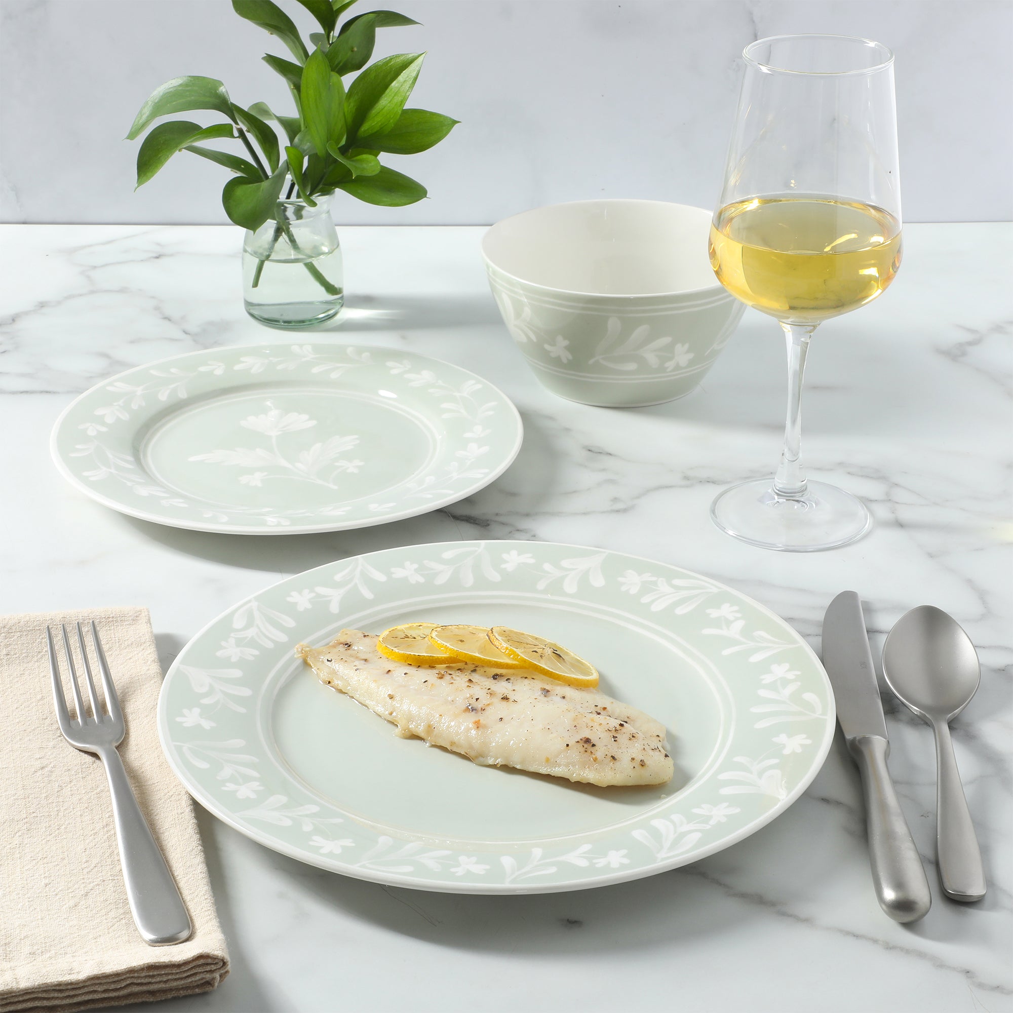 Martha Stewart Maiden Crown 12-Piece Dinnerware Set – Vegan Bone China Ceramic Plates & Bowls – Floral Design – Service for 4 – Dishwasher & Microwave Safe