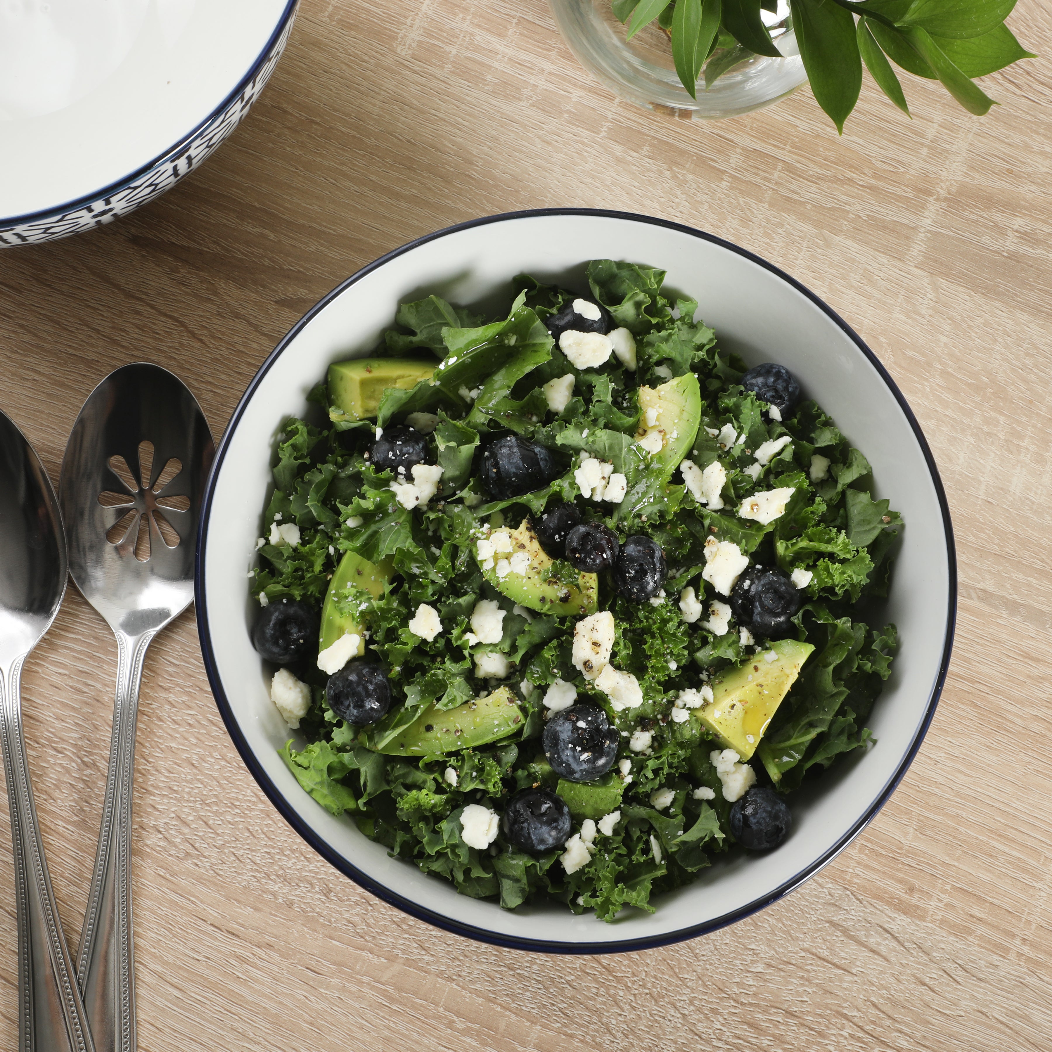 Gibson Home Castle Way 4-Piece Serving Bowl Set, 8 Inch Round Stoneware Bowls, Blue & White Assorted Pattern, Decorative Everyday Use