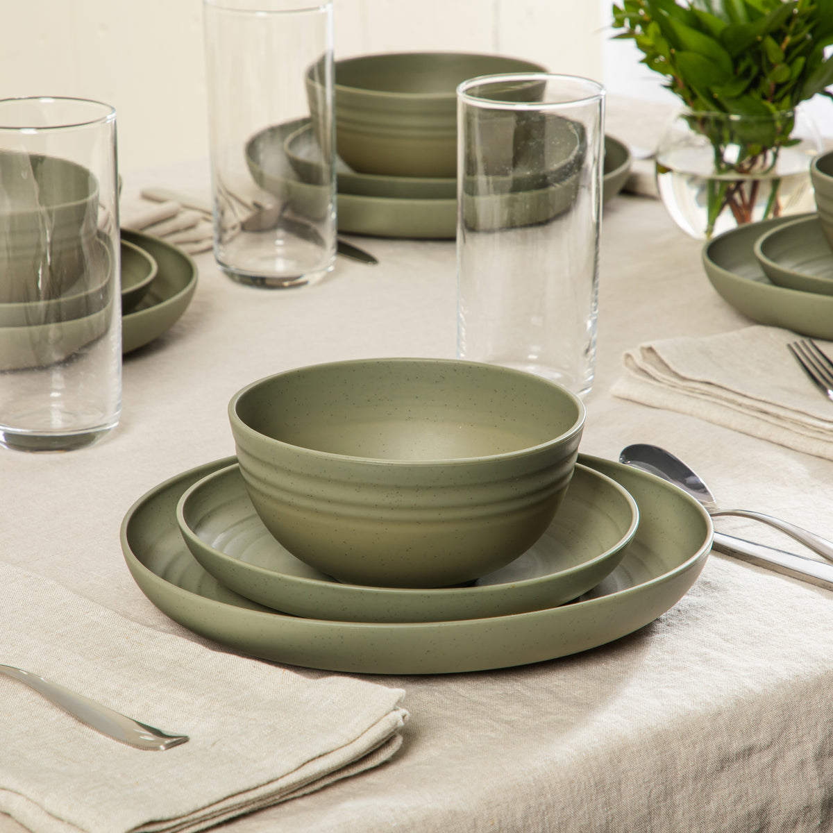 Gibson Home Carmel Haze Plates and Bowls Set, 12 Piece Wheat Straw Dinnerware with Tumblers, Set for 4, Unbreakable & Lightweight, Dishwasher Safe, Matte Black