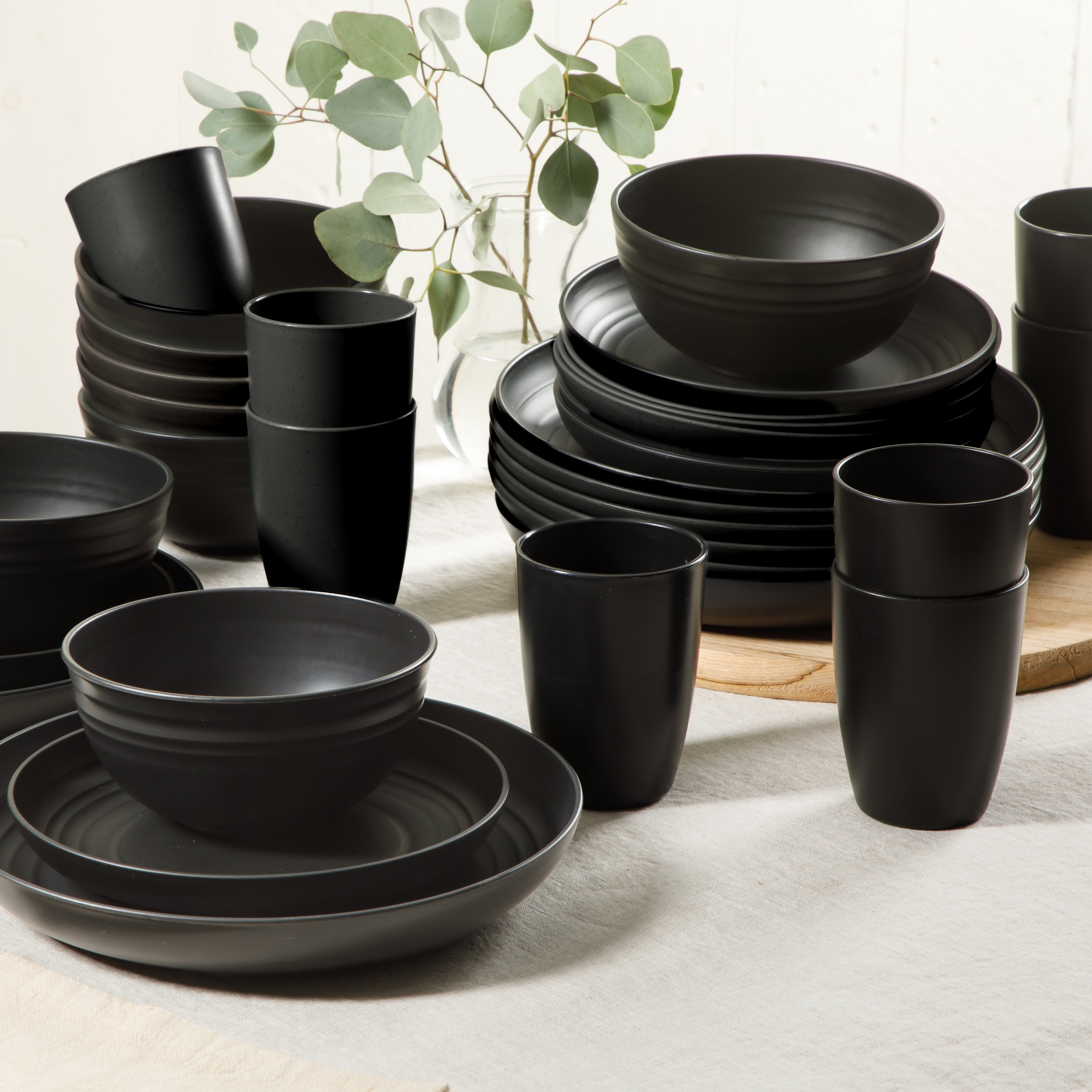 Gibson Home Plates and Bowls Set, 32 Piece Wheat Straw Dinnerware for 8 with Tumblers, Matte, Unbreakable & Lightweight, Dishwasher Safe, 4 Colors