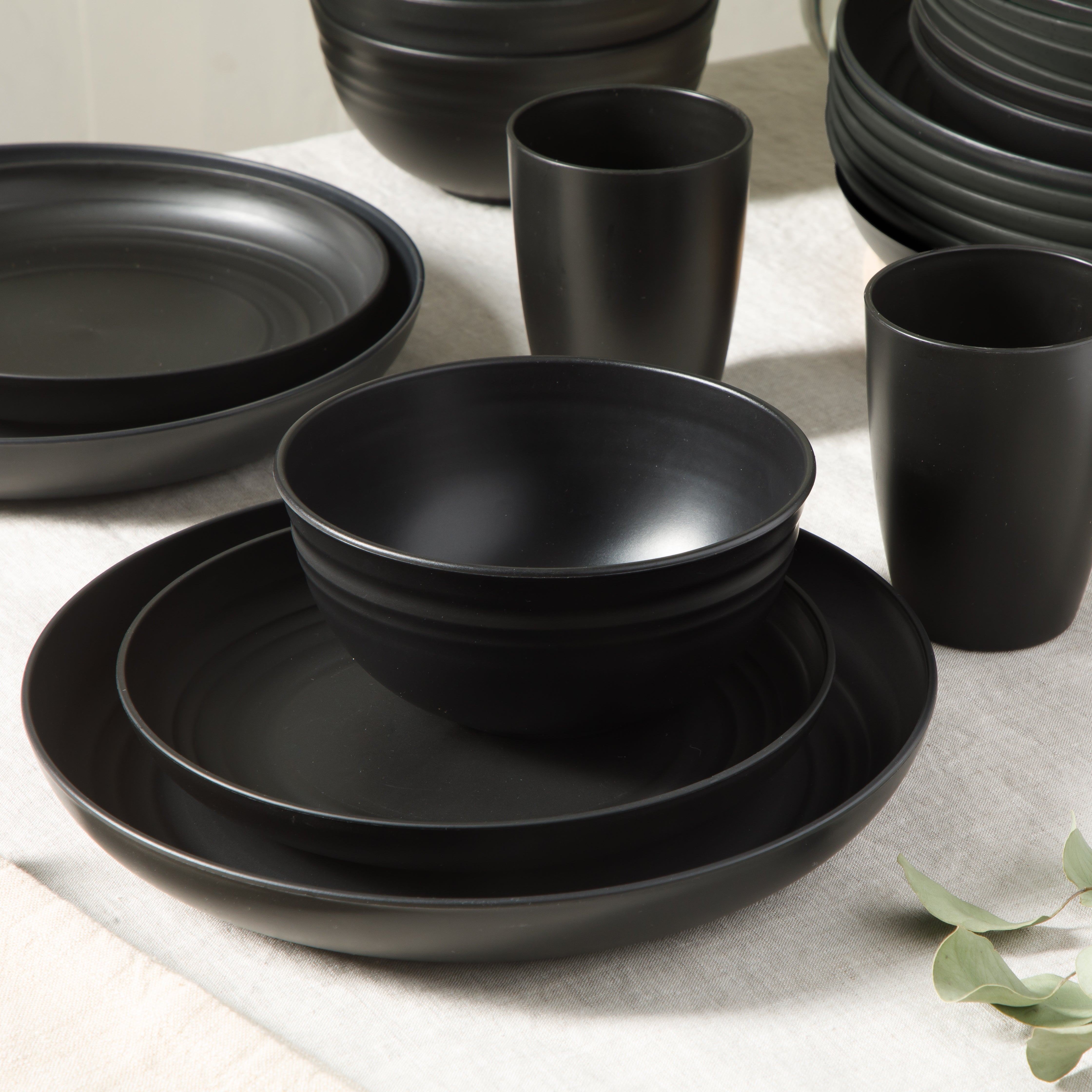 Gibson Home Plates and Bowls Set, 32 Piece Wheat Straw Dinnerware for 8 with Tumblers, Matte, Unbreakable & Lightweight, Dishwasher Safe, 4 Colors