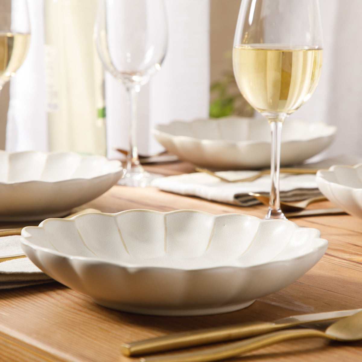 Bloomhouse Pasta Bowls Set of 4, 9 Inch Stoneware Soup & Salad Bowls, Reactive Glaze, Oprah's Favorite Things, Dishwasher & Microwave Safe