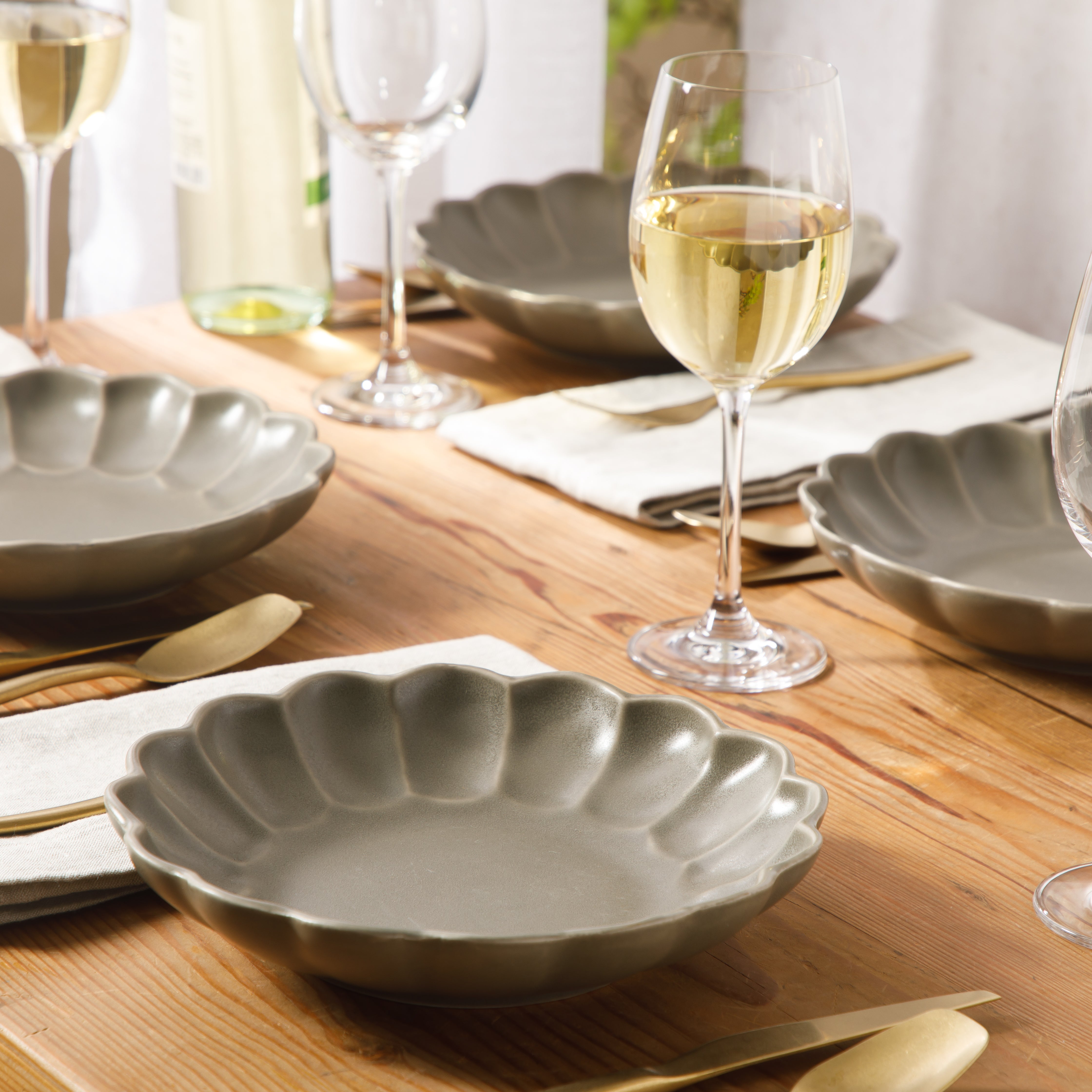 Bloomhouse Pasta Bowls Set of 4, 9 Inch Stoneware Soup & Salad Bowls, Reactive Glaze, Oprah's Favorite Things, Dishwasher & Microwave Safe, Grey