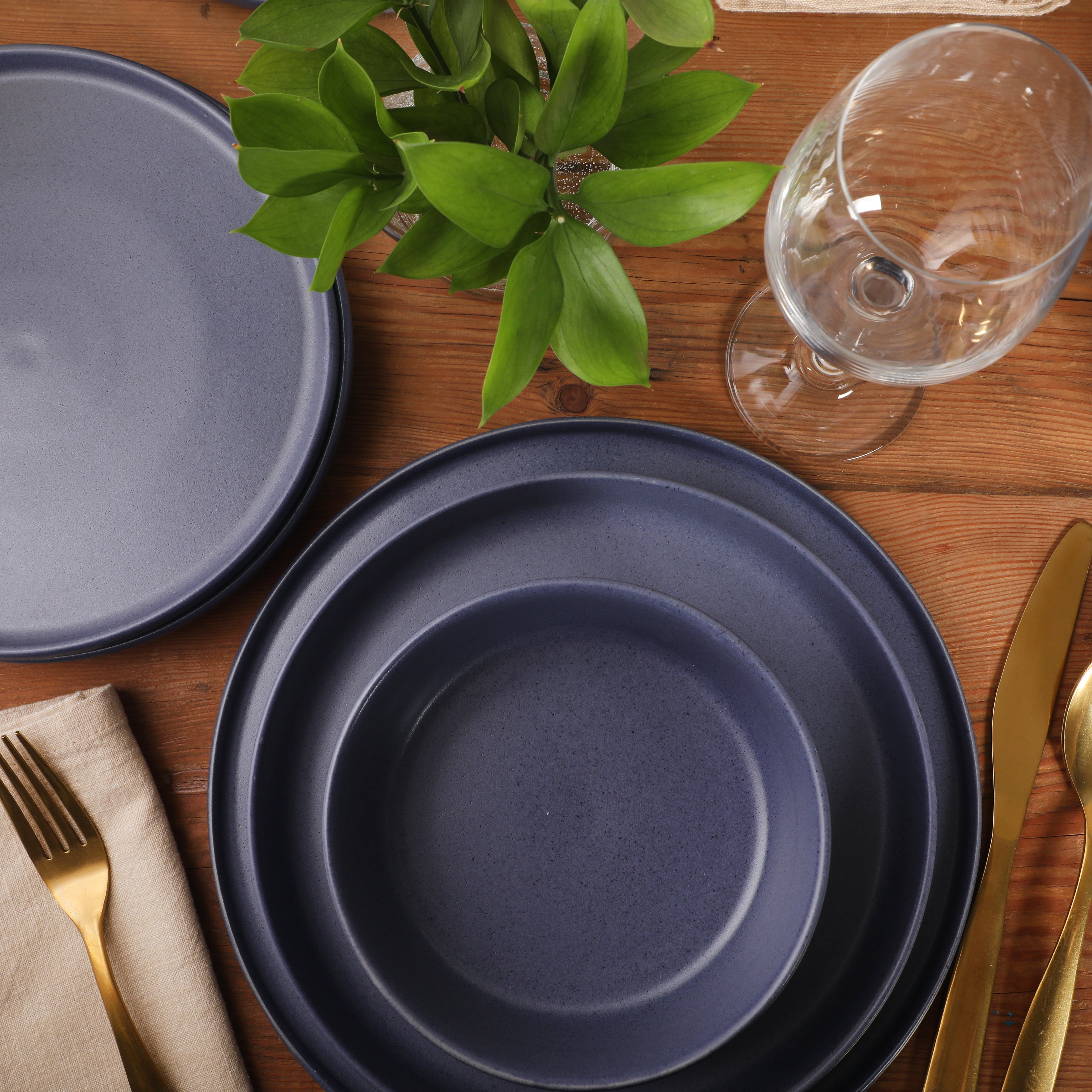 Gibson Elite Bayou Moon Plates and Bowls Sets, 16-Piece Matte Stoneware Dinnerware Sets, Solid Color Reactive Glaze Dish Set