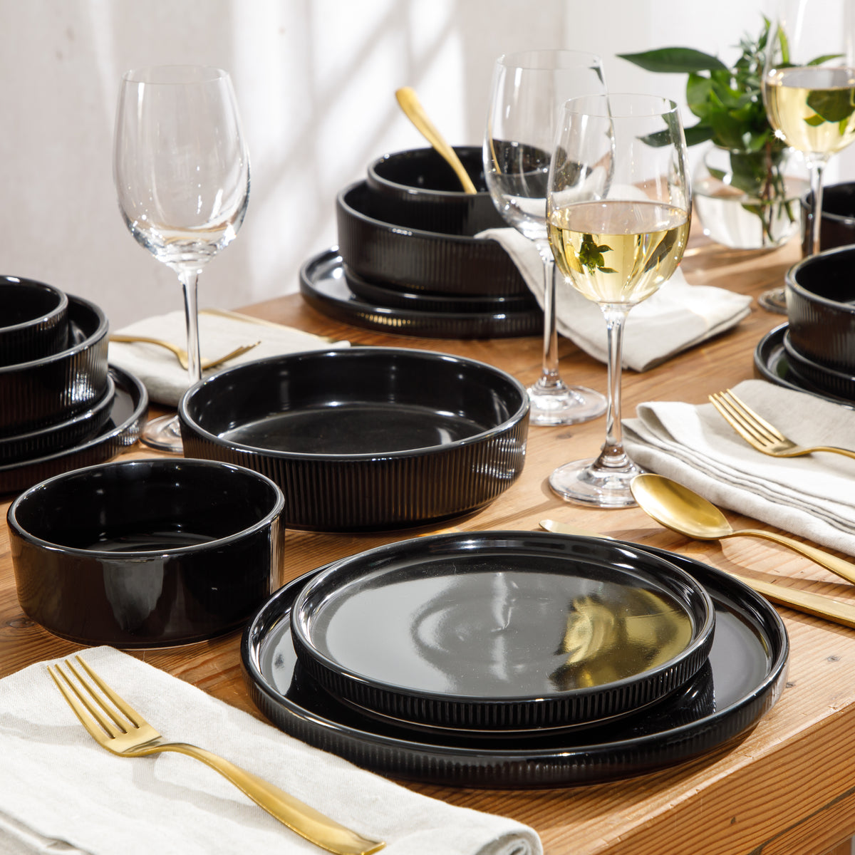 Gibson Elite Highspire 16-Piece Embossed Stoneware Dinnerware Set for 4