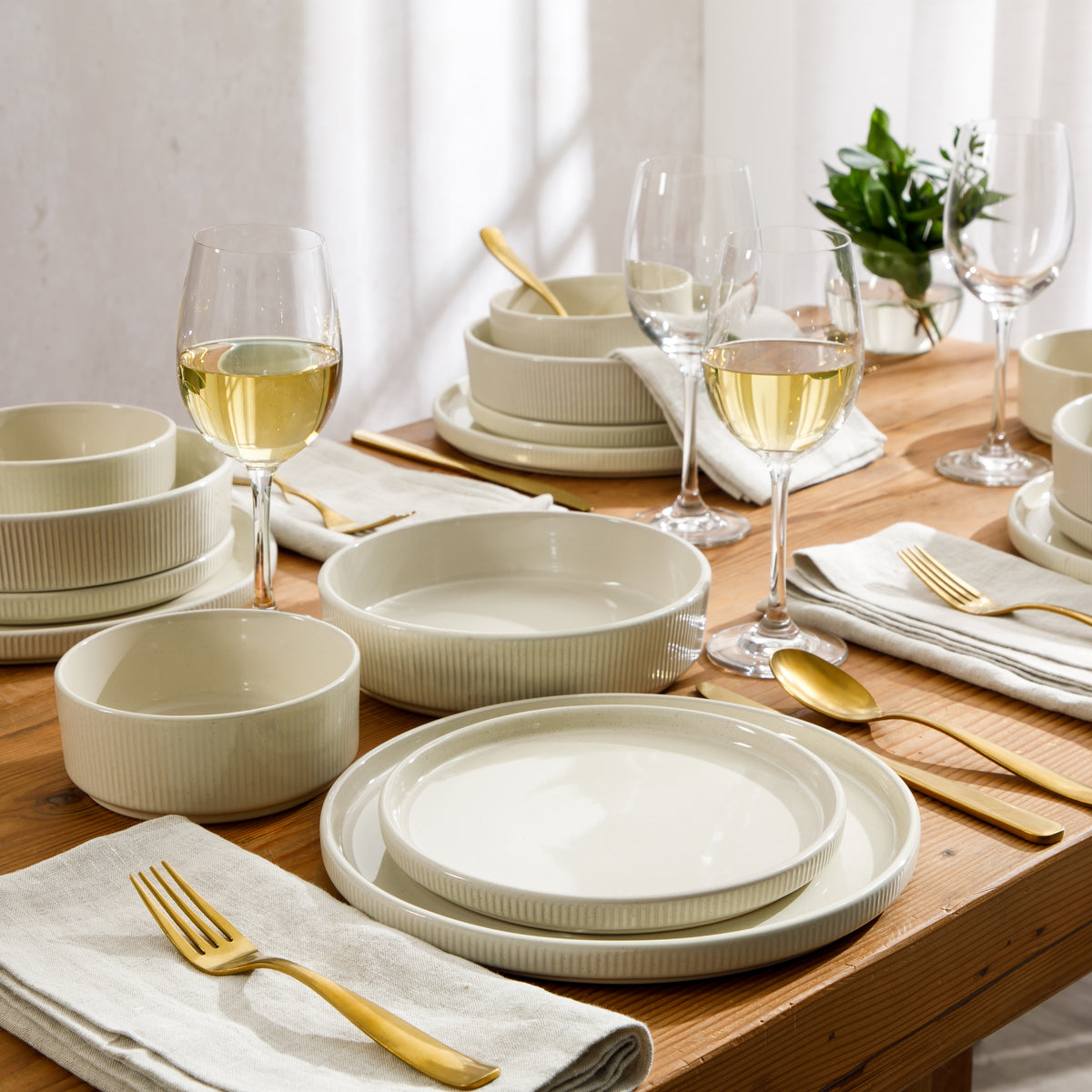 Gibson Elite Highspire 16-Piece Embossed Stoneware Dinnerware Set for 4