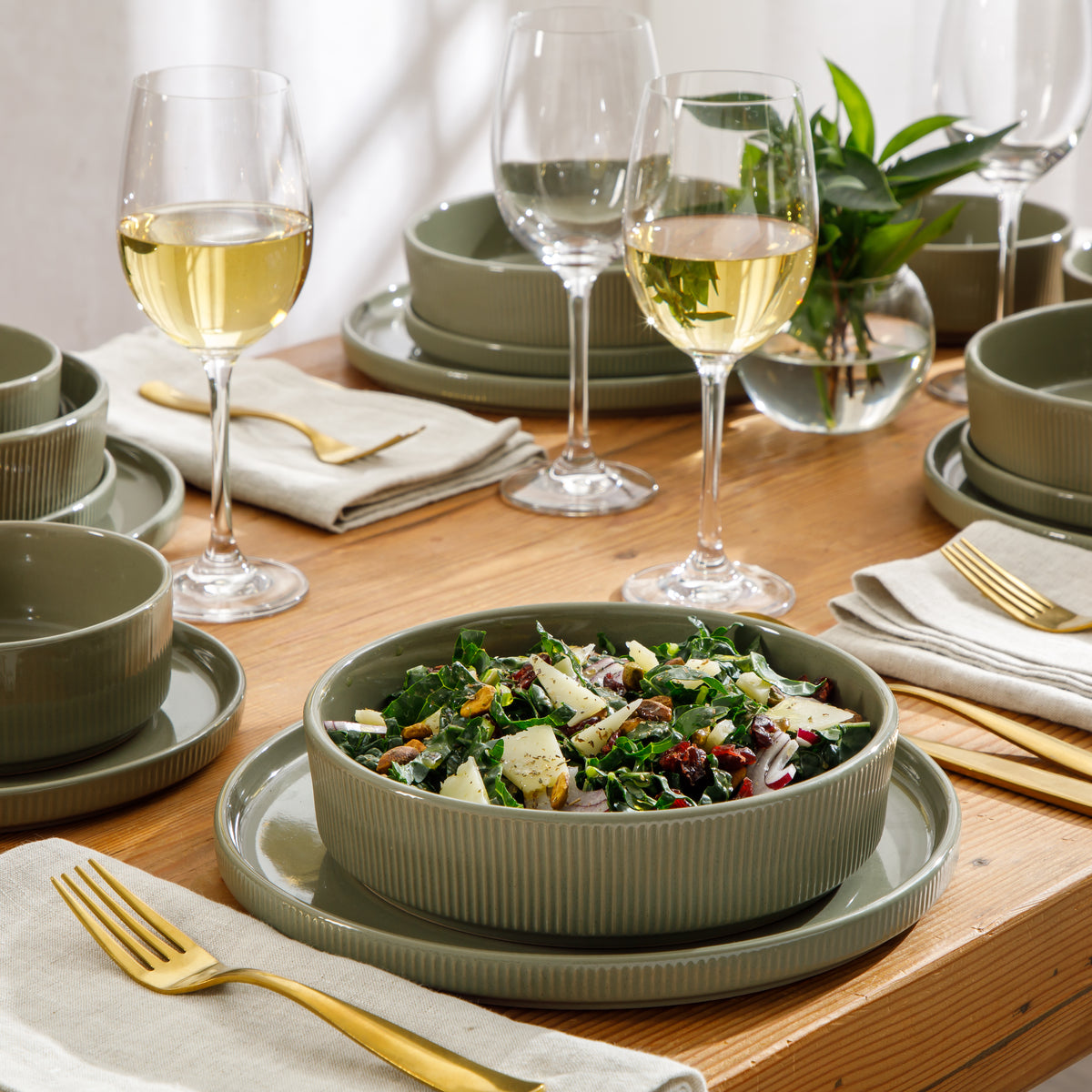 Gibson Elite Highspire 16-Piece Embossed Stoneware Dinnerware Set for 4