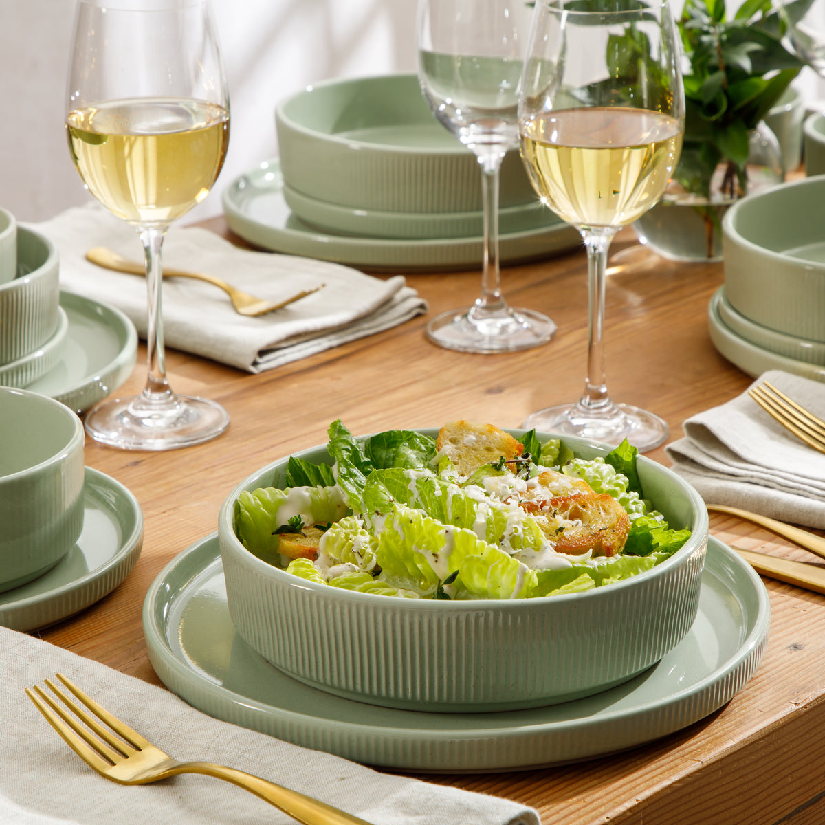Gibson Elite Highspire 16-Piece Embossed Stoneware Dinnerware Set for 4