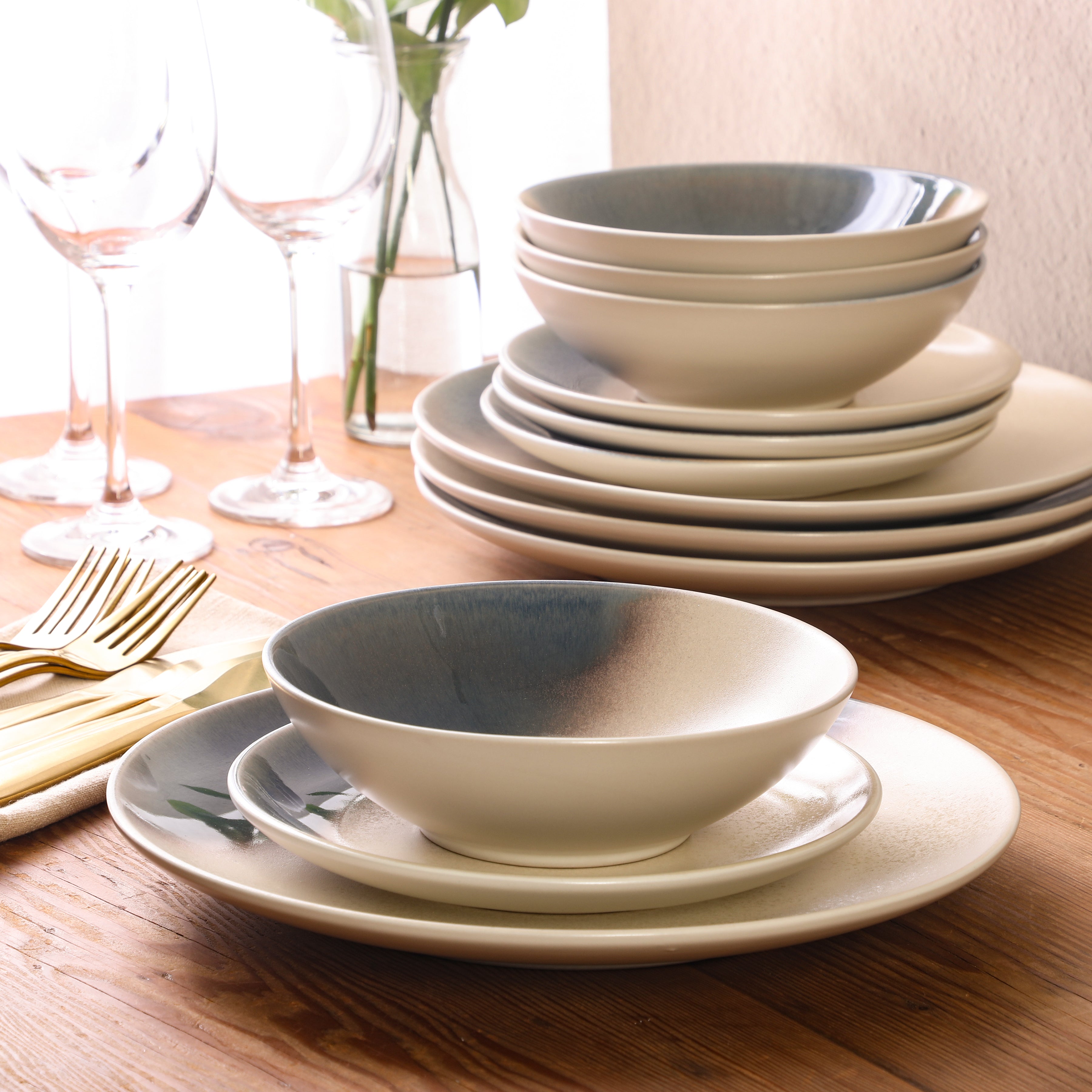 Gibson Elite Crescenton Plates and Bowls Sets, 12-Piece Stoneware Dinnerware Sets, Round Reactive Glaze Dish Set, Service for 4