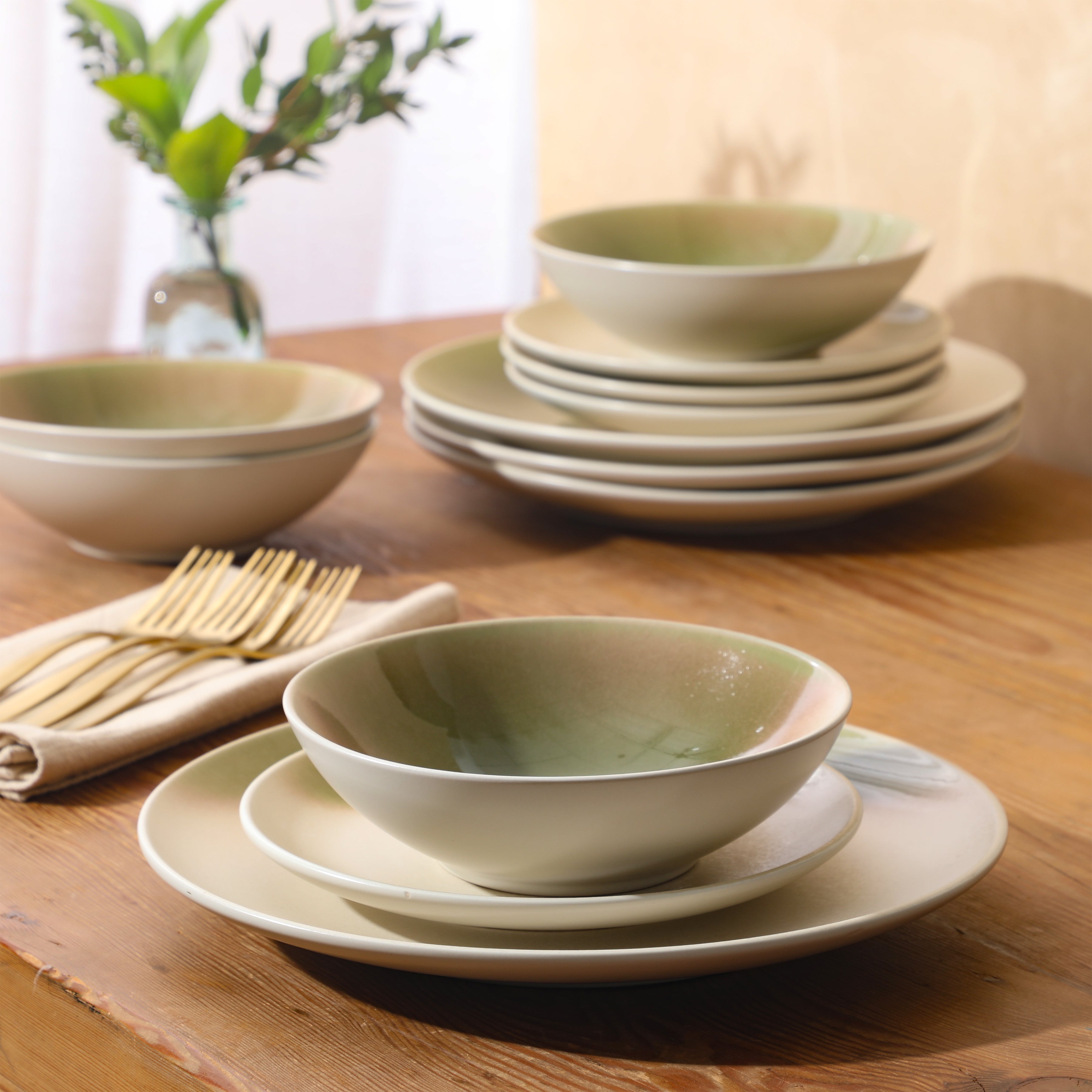 Gibson Elite Crescenton Plates and Bowls Sets, 12-Piece Stoneware Dinnerware Sets, Round Reactive Glaze Dish Set