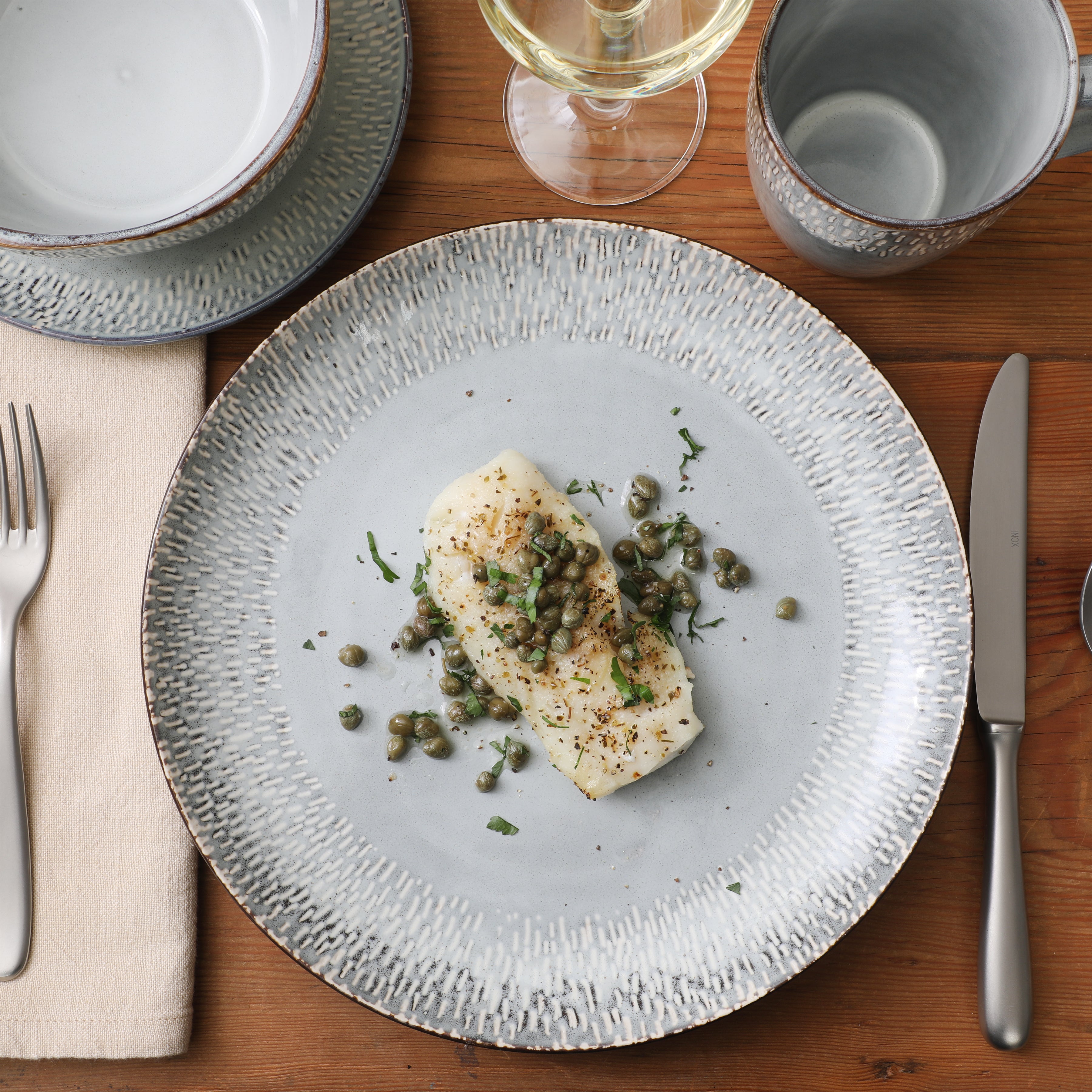 Gibson Elite Jasper 16 Piece Plates and Bowls Reactive Glaze Dishes Stoneware Ceramic Dinnerware Set - Service for 4 - Taupe