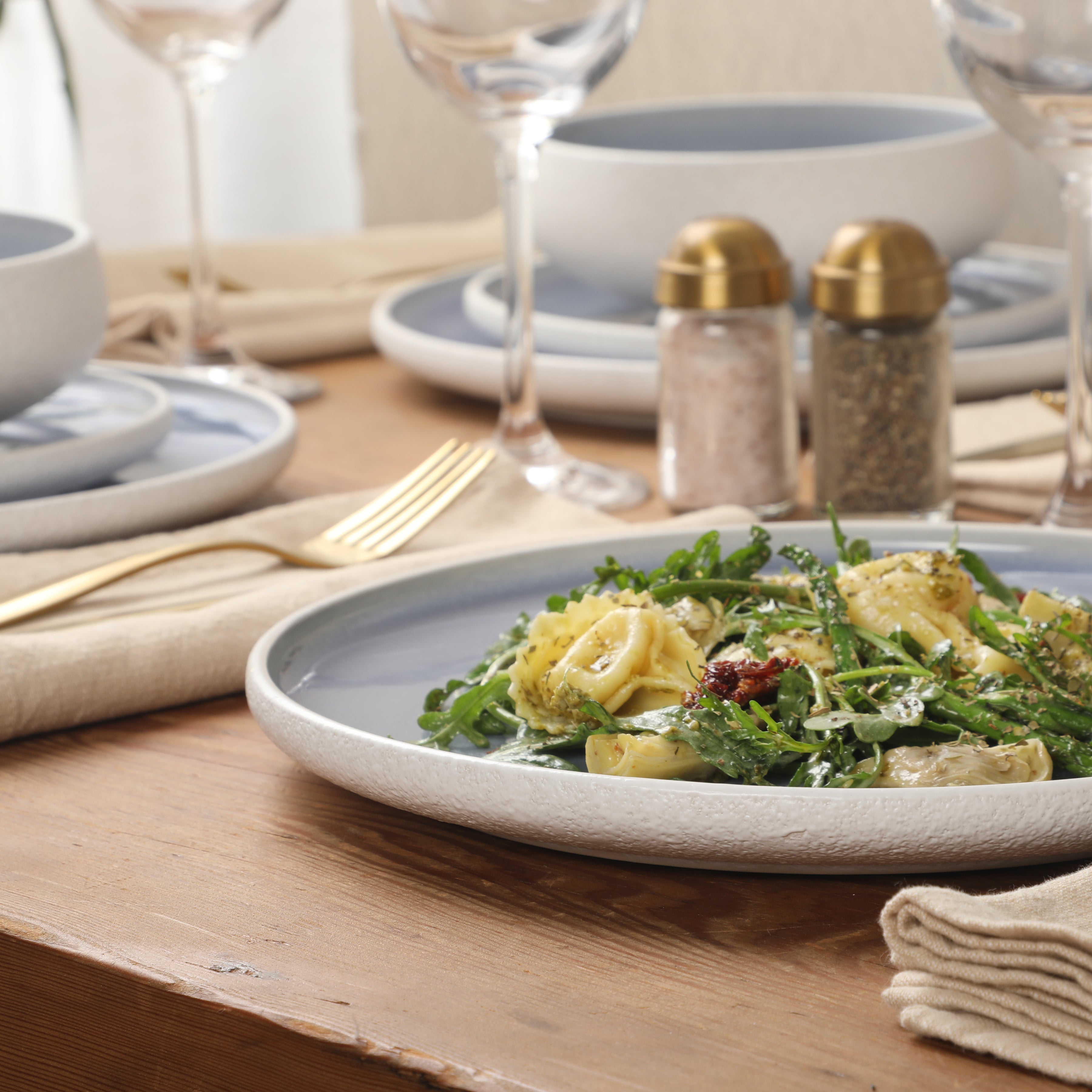 Gibson Elite Pacifco Beach Plates and Bowls Sets, 12-Piece Stoneware Dinnerware Sets, Reactive Glaze Dish Set