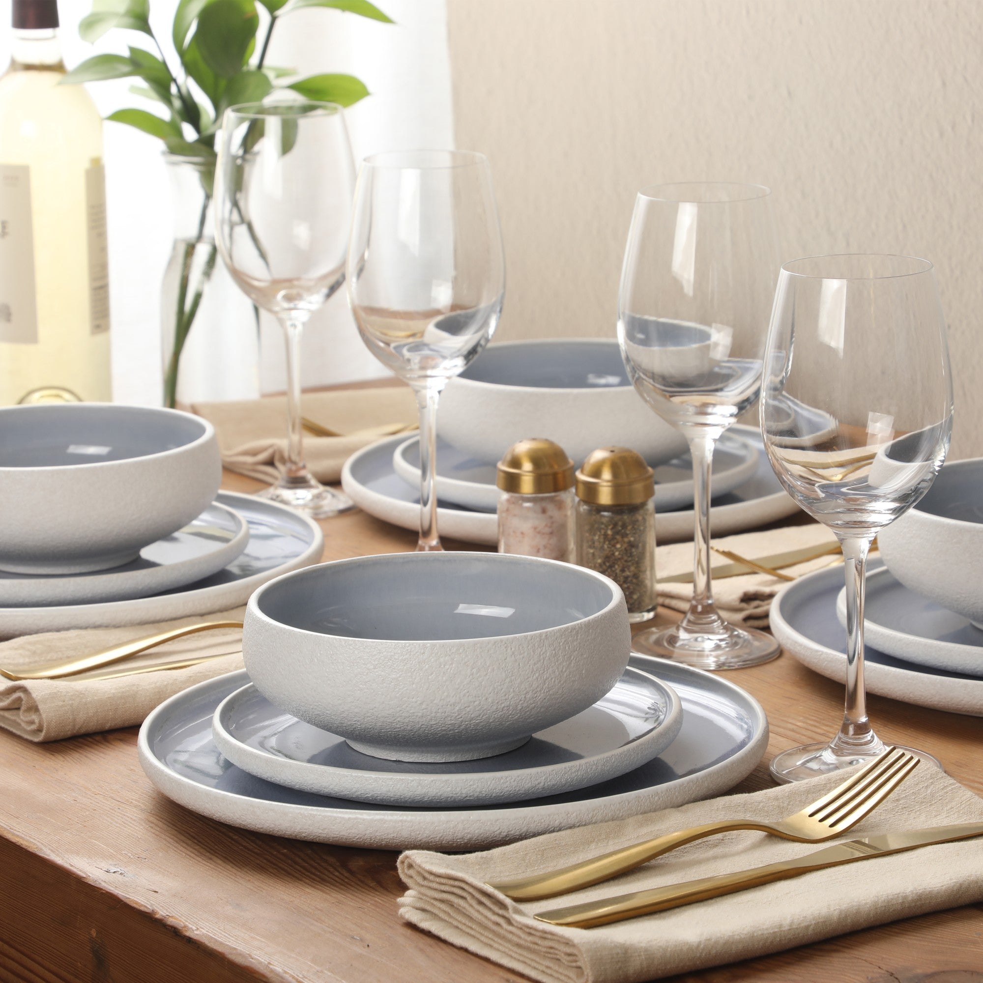 Gibson Elite Pacifco Beach Plates and Bowls Sets, 12-Piece Stoneware Dinnerware Sets, Reactive Glaze Dish Set