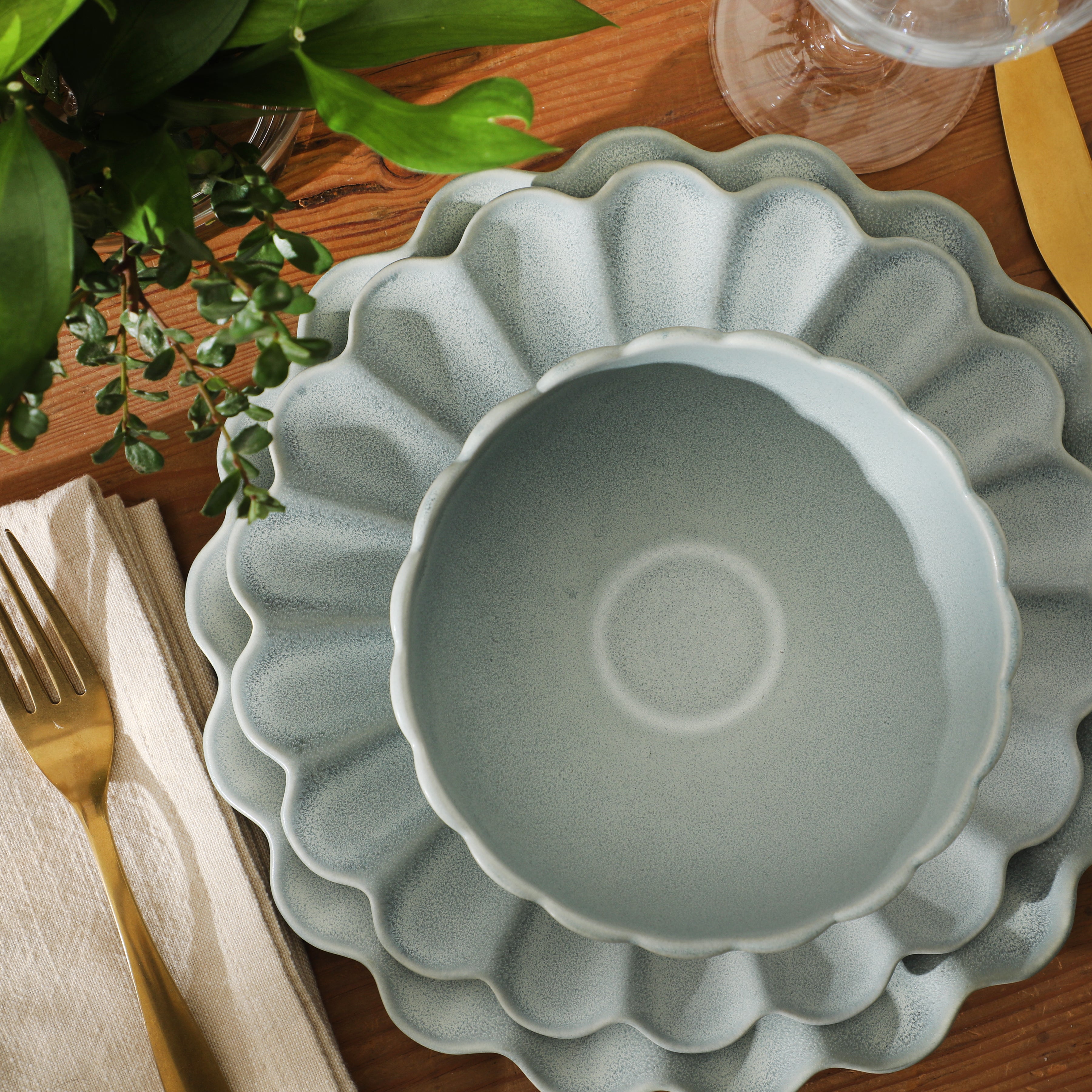 Gibson Elite Plates and Bowls Sets, 12-Piece Stoneware Dinnerware Set for 4, Scalloped Dish Set with Dinner Plates, Salad Plates & Bowls