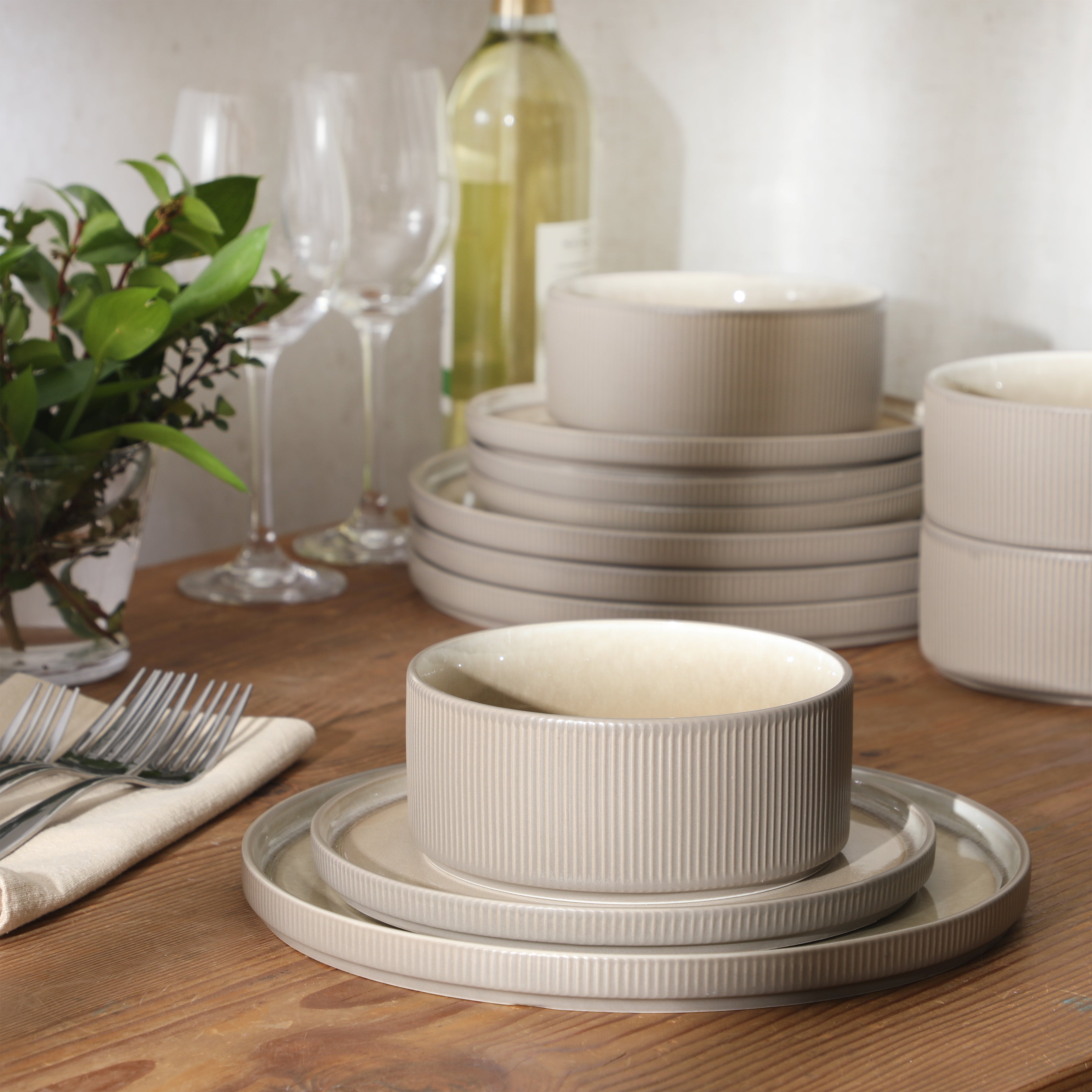 Gibson Elite Redrock Canyon 12-Piece New Bone China Dinnerware Set Service for 4, Reactive Glaze Plates and Bowls, Dishwasher Safe