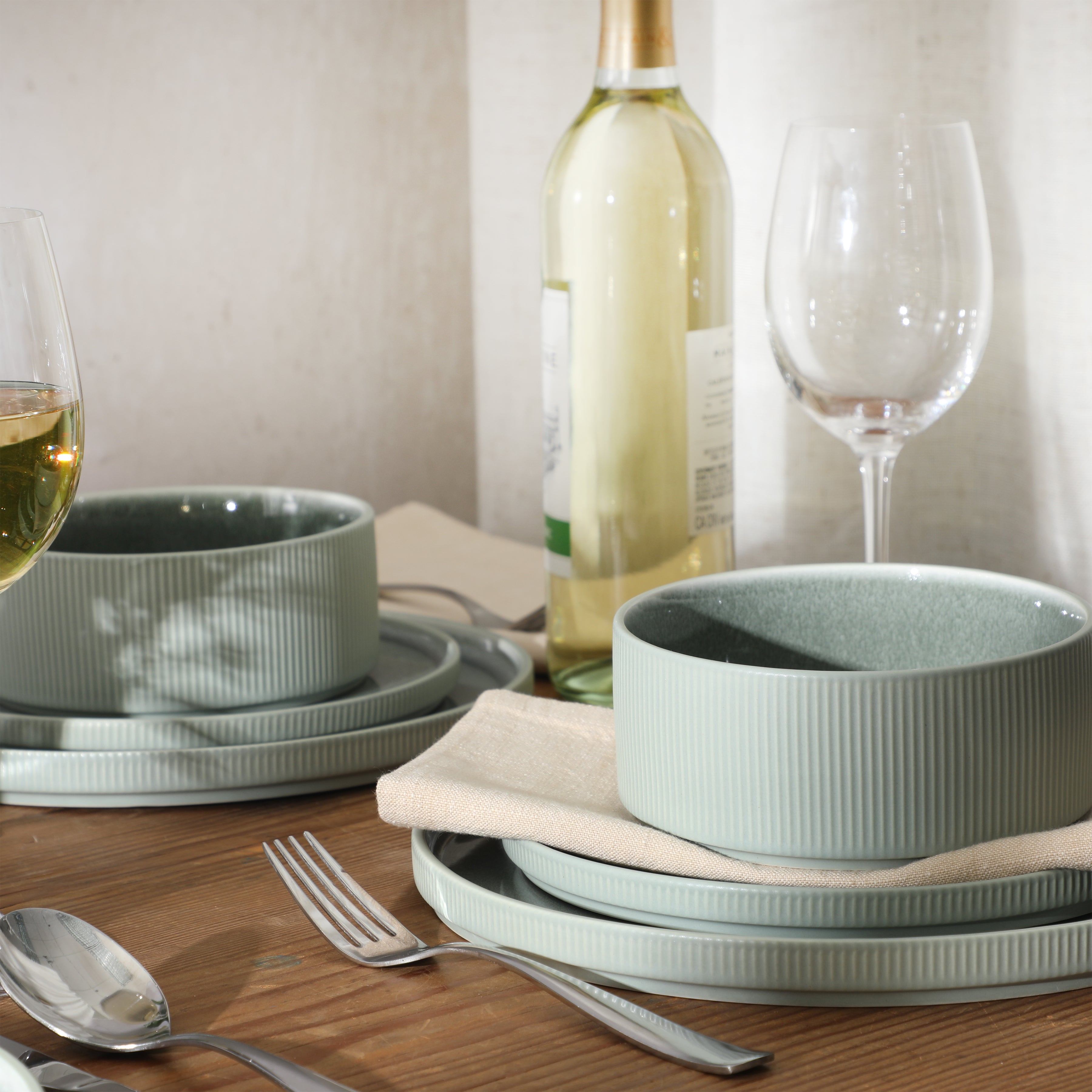 Gibson Elite Redrock Canyon 12-Piece New Bone China Dinnerware Set Service for 4, Reactive Glaze Plates and Bowls, Dishwasher Safe