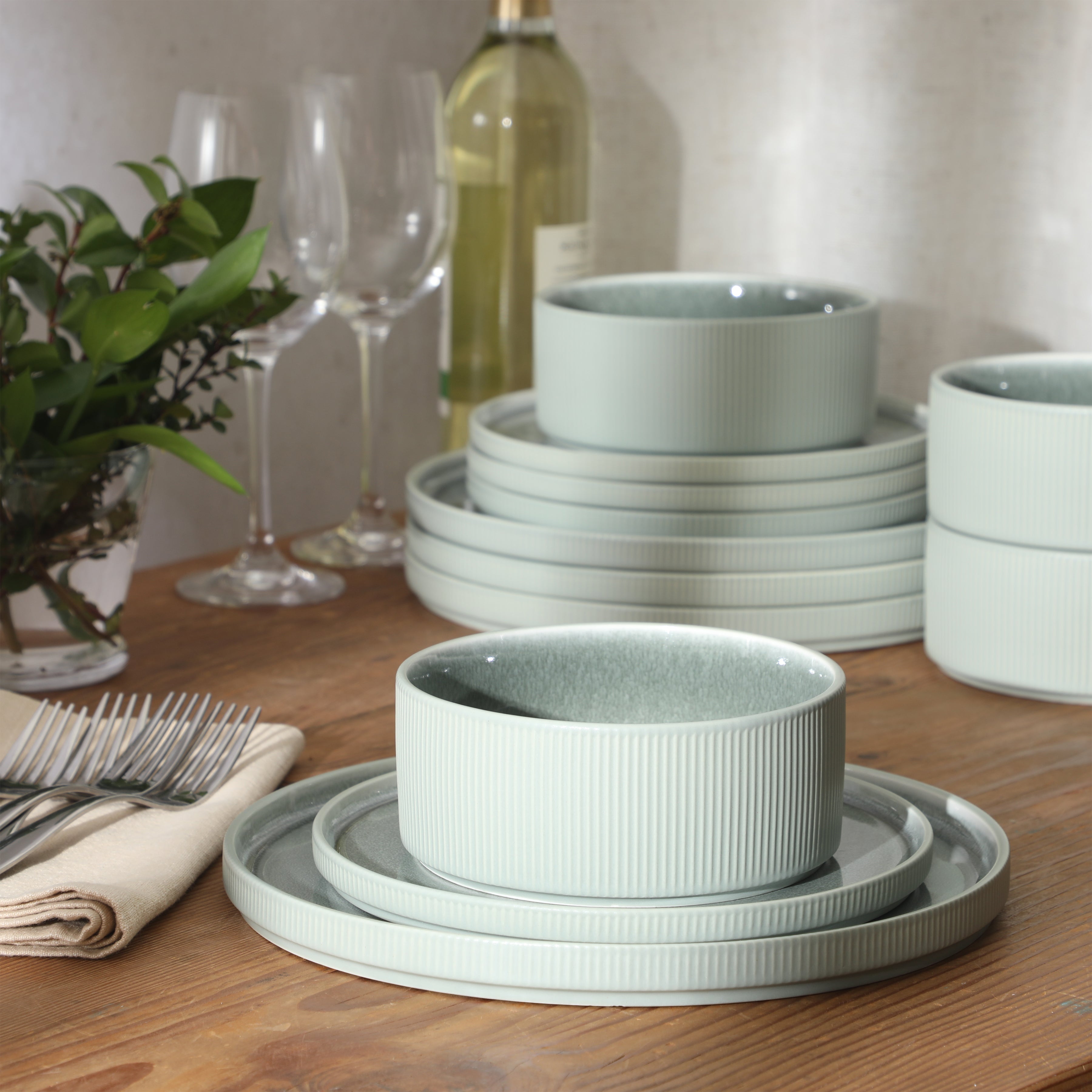 Gibson Elite Redrock Canyon 12-Piece New Bone China Dinnerware Set Service for 4, Reactive Glaze Plates and Bowls, Dishwasher Safe