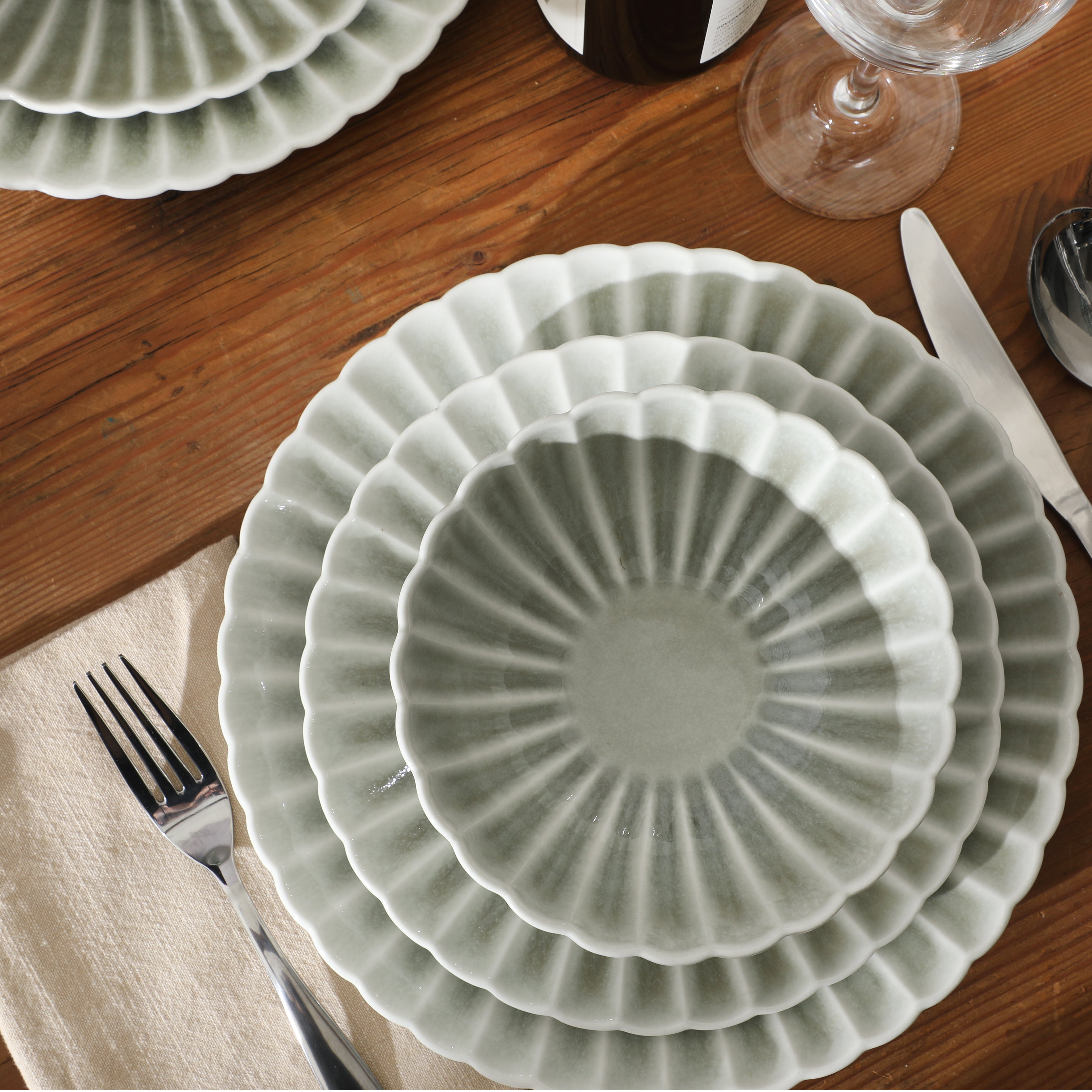 Gibson Elite Peach Orchard 12-Piece New Bone China Dinnerware Set Service for 4, Embossed Fluted Plates and Bowls, Dishwasher Safe