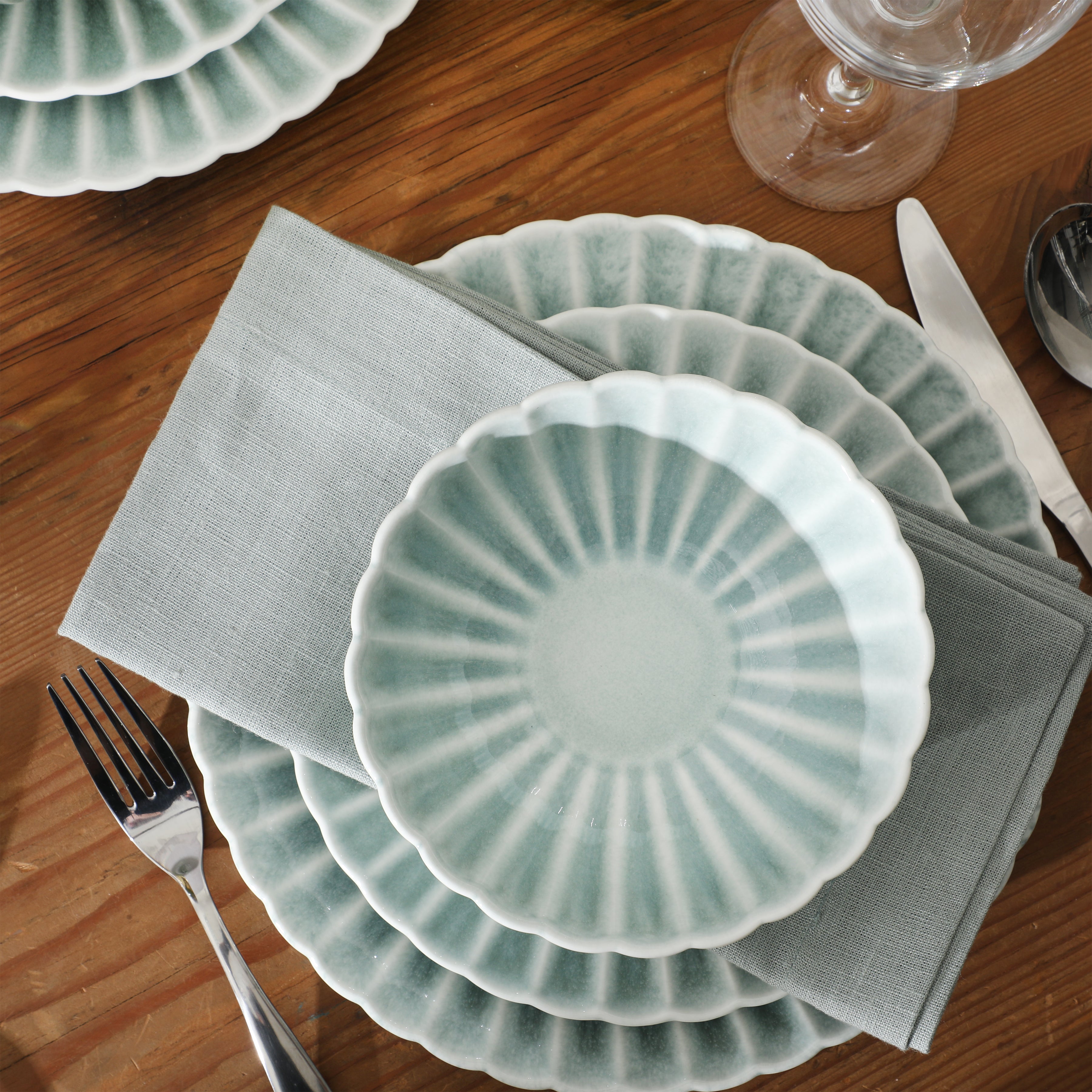 Gibson Elite Peach Orchard 12-Piece New Bone China Dinnerware Set Service for 4, Embossed Fluted Plates and Bowls, Dishwasher Safe