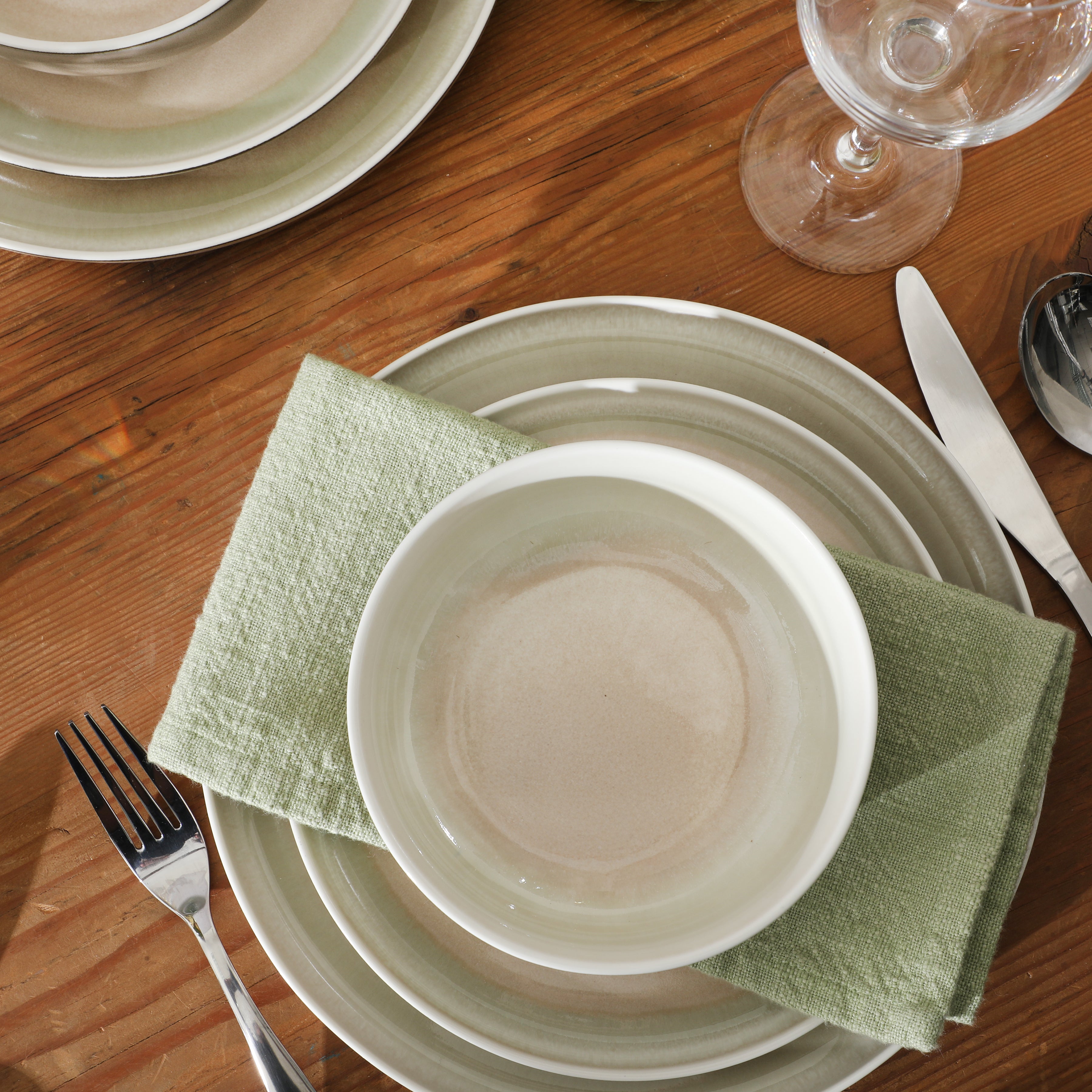 Gibson Elite Island Bay 12-Piece New Bone China Dinnerware Set Service for 4, Reactive Glaze Plates and Bowls, Dishwasher Safe