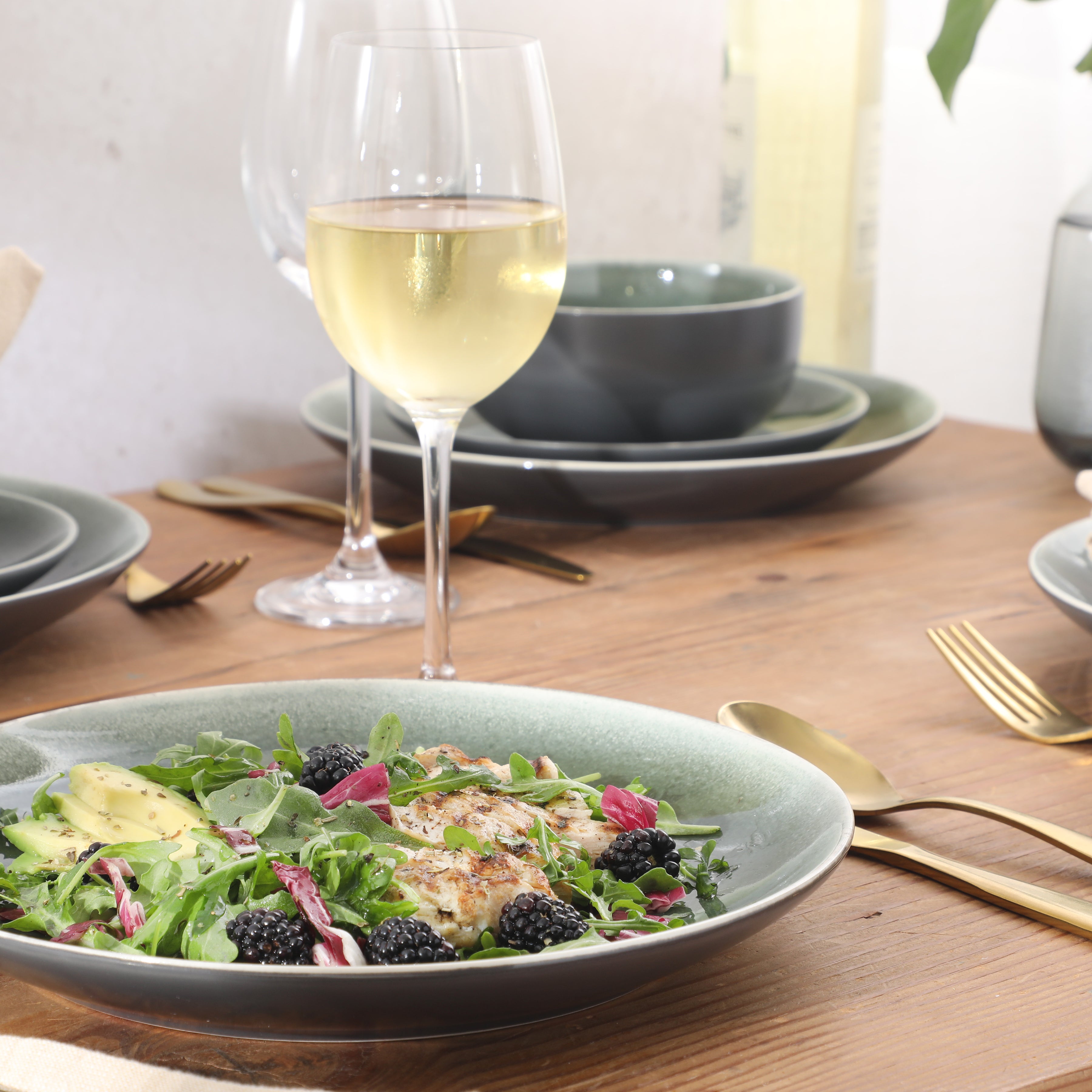 Gibson Elite Pine Coast Plates and Bowls Sets, 12-Piece Stoneware Dinnerware Sets, Reactive Glaze Dish Set