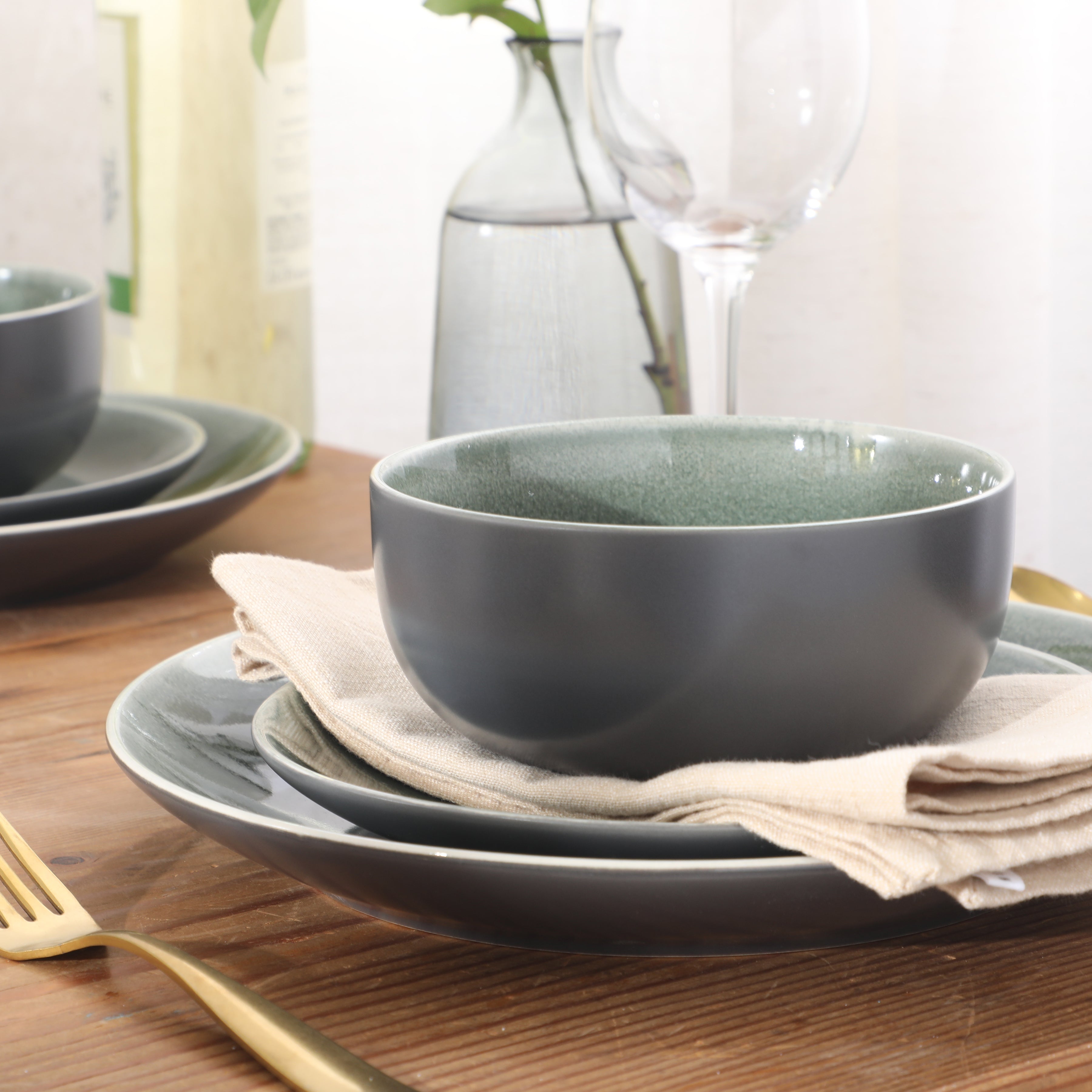 Gibson Elite Pine Coast Plates and Bowls Sets, 12-Piece Stoneware Dinnerware Sets, Reactive Glaze Dish Set