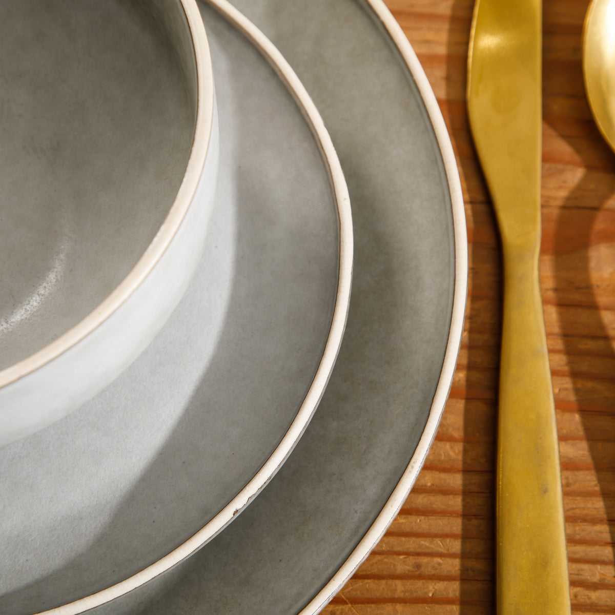 Gibson Elite Lake Country Plates and Bowls Set, 12 Piece Stoneware Dinnerware Set for 4, Reactive Glaze, Dishwasher & Microwave Safe