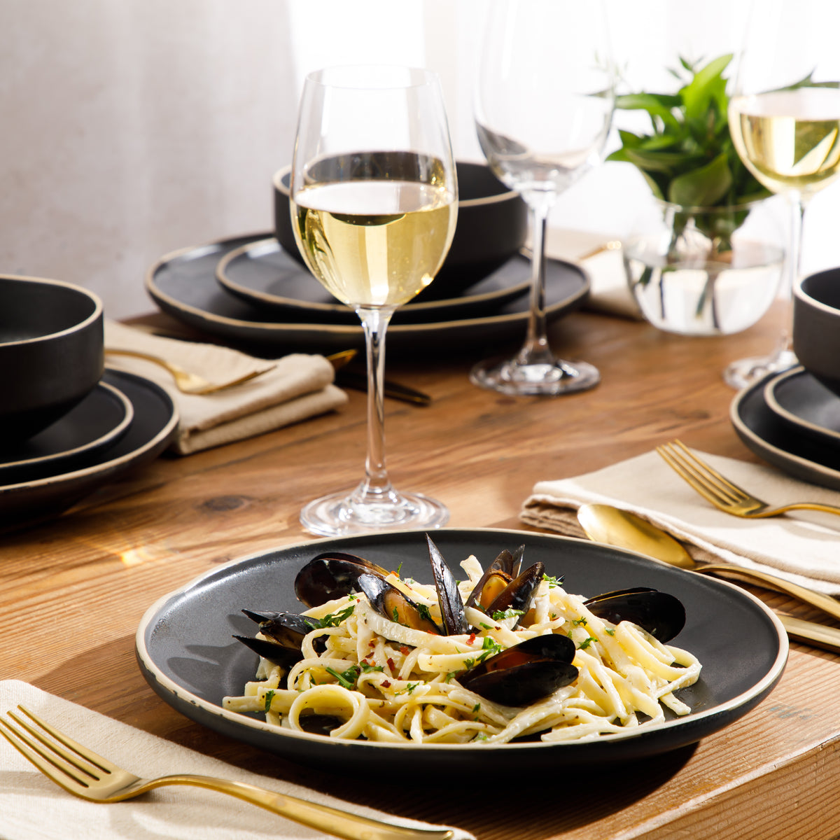 Gibson Elite Lake Country Plates and Bowls Set, 12 Piece Stoneware Dinnerware Set for 4, Reactive Glaze, Dishwasher & Microwave Safe