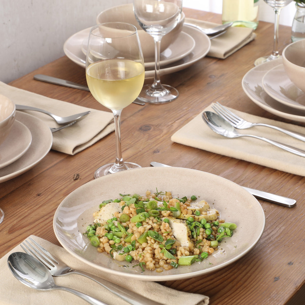 Gibson Elite Castle Peak Plates and Bowls Set, 12-Piece Dinnerware Set, Reactive Glaze Stoneware Dishes, Dinner Plates, Salad Plates & Cereal Bowls