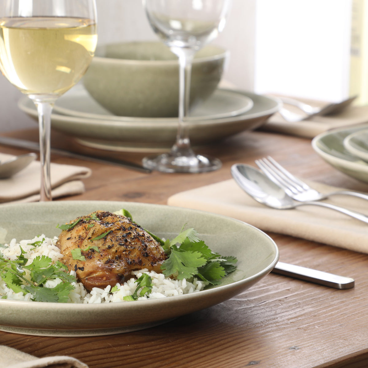 Gibson Elite Castle Peak Plates and Bowls Set, 12-Piece Dinnerware Set, Reactive Glaze Stoneware Dishes, Dinner Plates, Salad Plates & Cereal Bowls