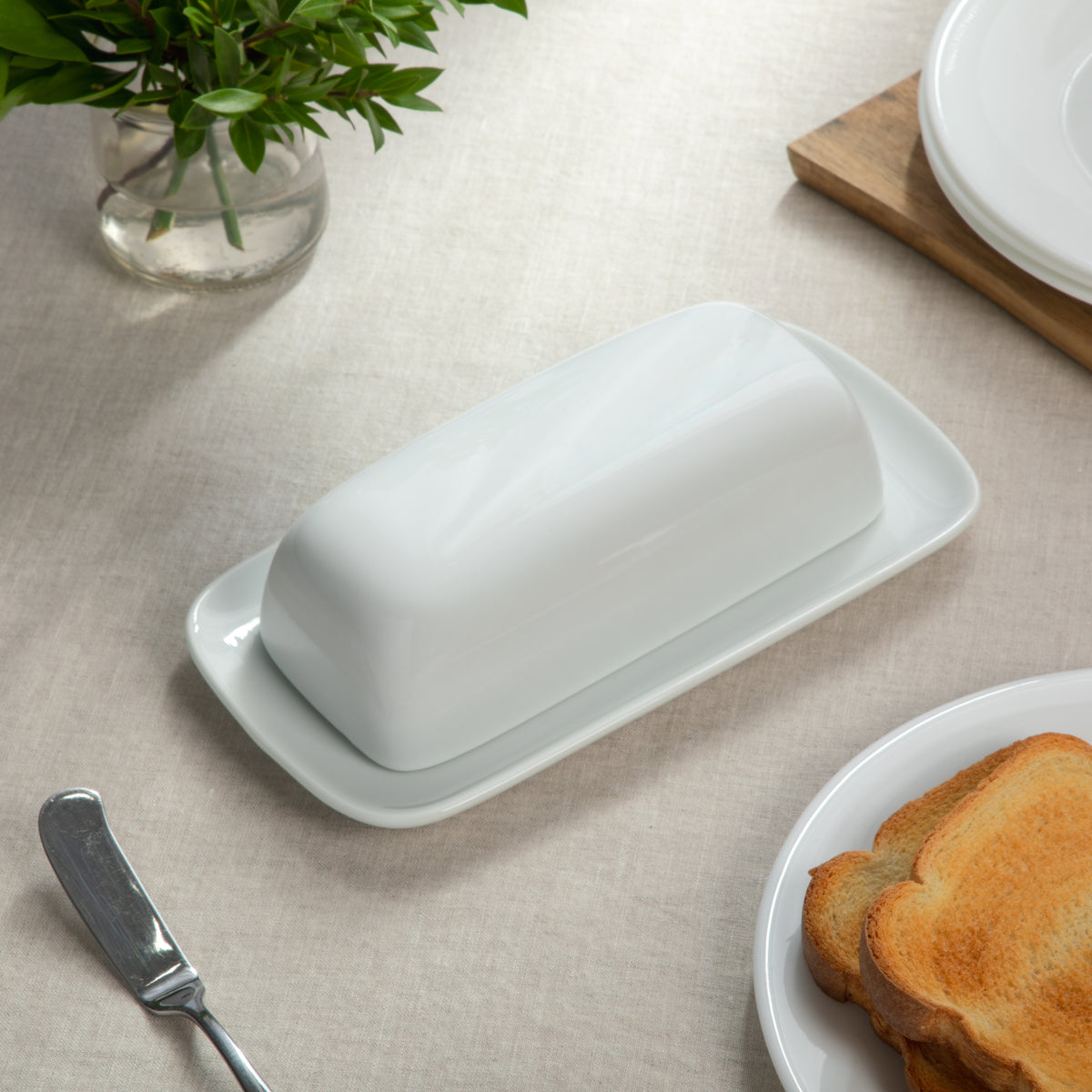 Gibson Home Gracious Dining Ceramic Butter Dish with Lid, 8.3 Inch, White