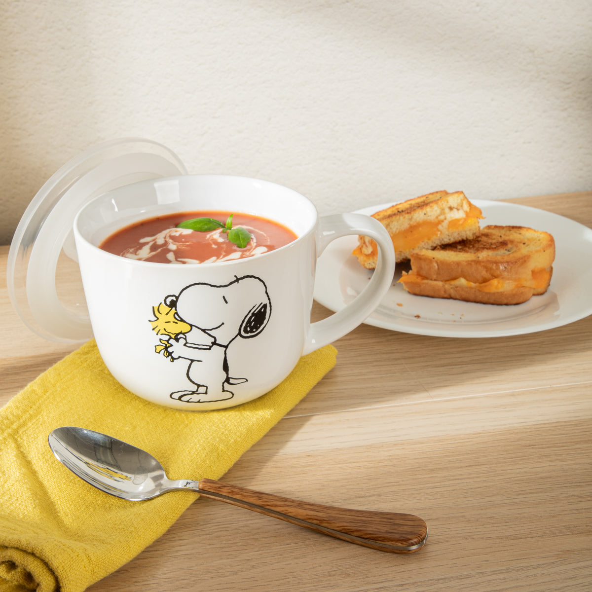 Peanuts Snoopy 23 Oz Stoneware Soup Mugs with Lids and Handles, Happiness Is Friendship, Set of 4