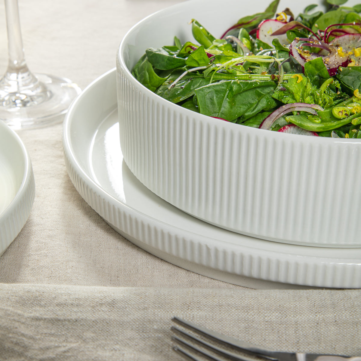 Gibson Home Plates and Bowls Set, 16 Piece Ceramic Dinnerware Set for 4, Stackable, Dishwasher & Microwave Safe, White