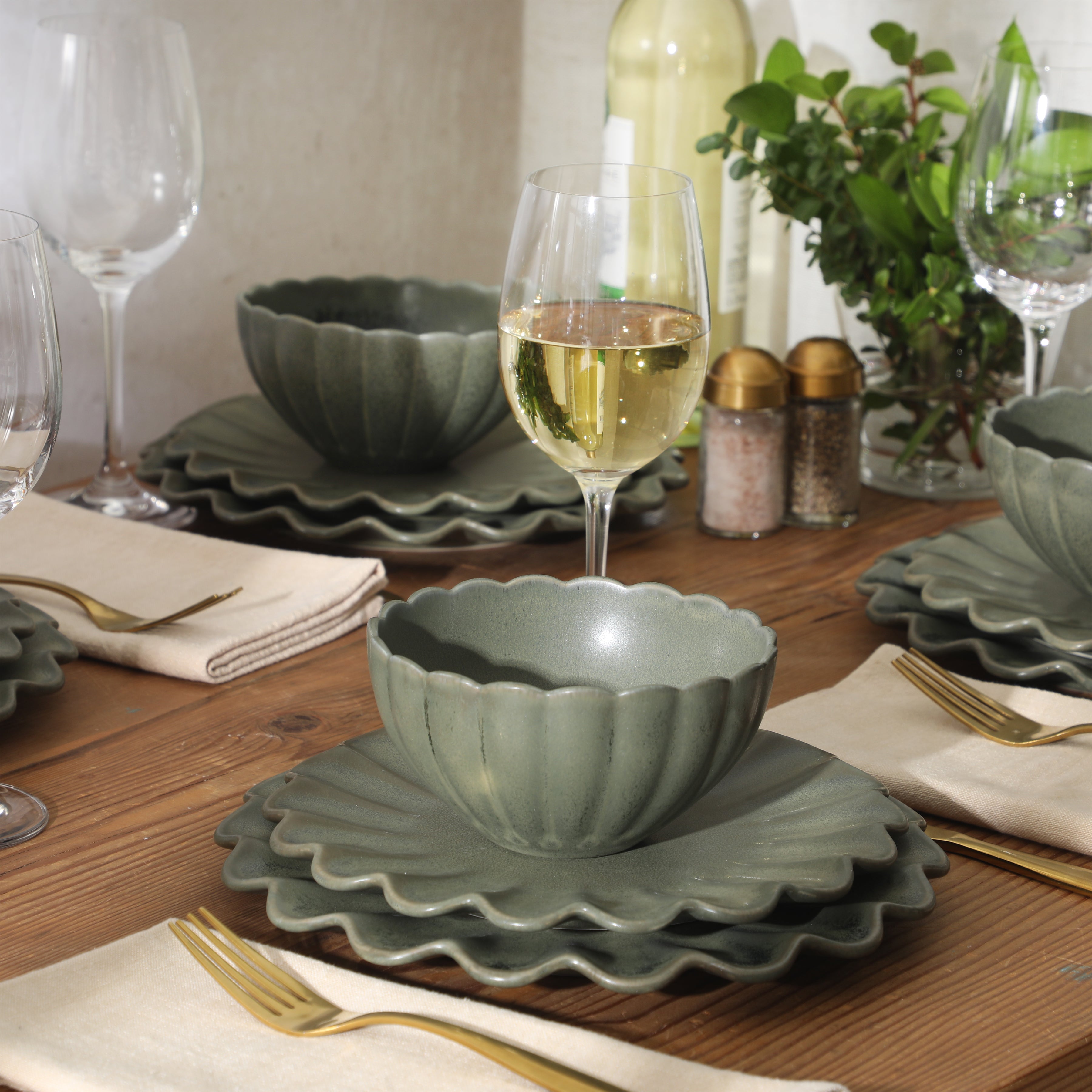 Gibson Elite Plates and Bowls Sets, 12-Piece Stoneware Dinnerware Set for 4, Scalloped Dish Set with Dinner Plates, Salad Plates & Bowls