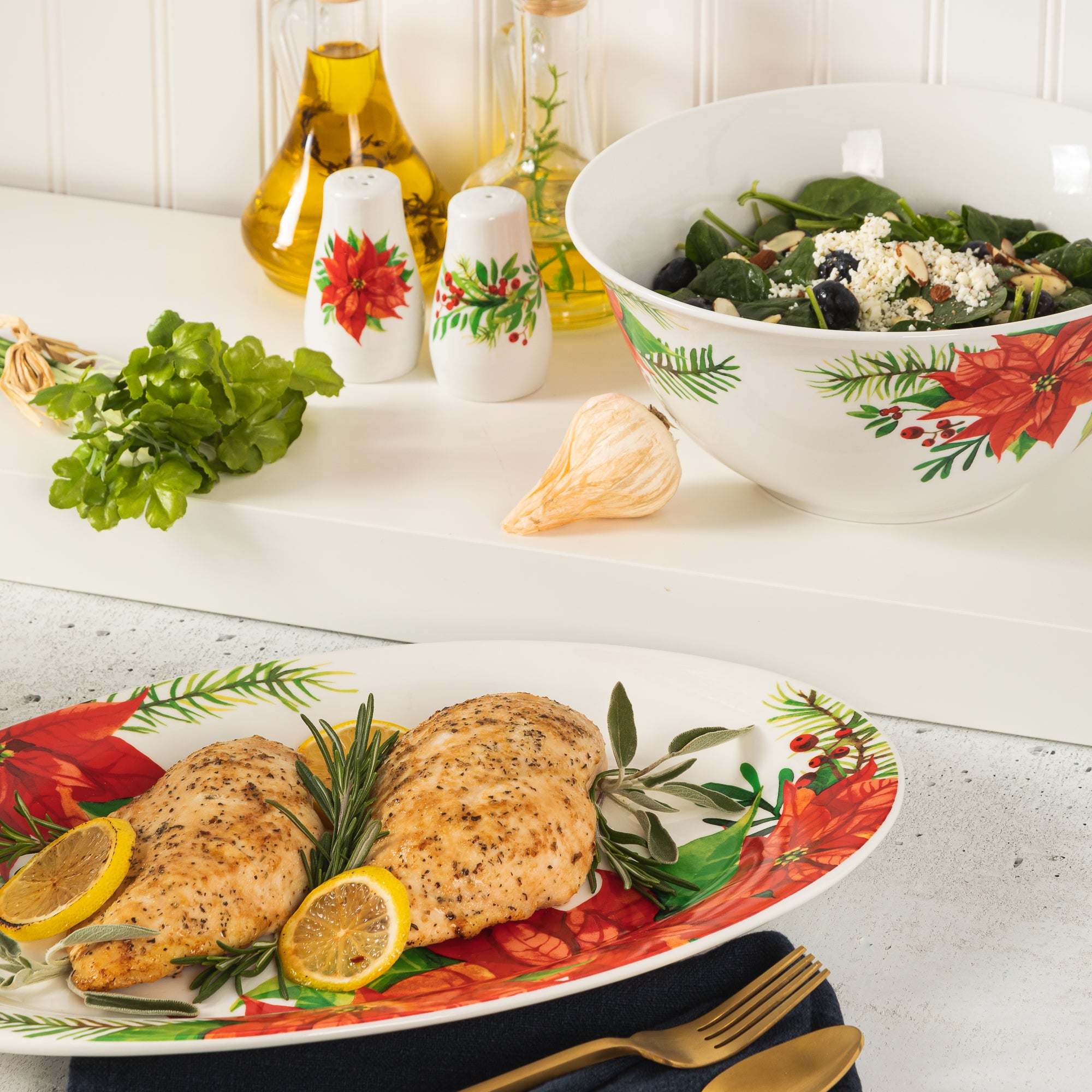 Gibson Home Magic Poinsettia 4 Piece Serving and Accessories Set
