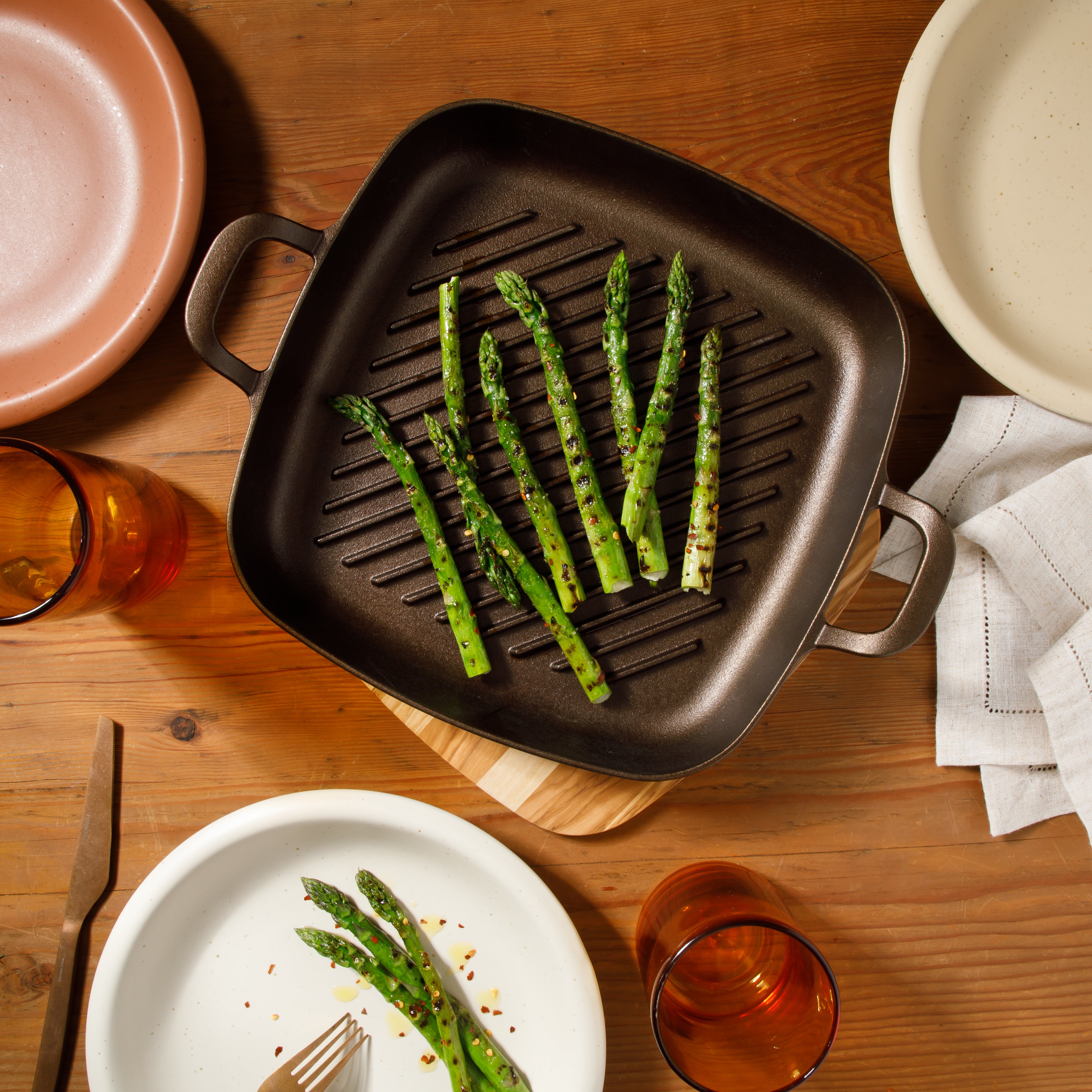 Bloomhouse Natural Bronze Finish 12-Inch Square Cast Iron Grill Pan – Olive Oil Treated Surface with Dual Handles & Olive Wood Trivet, Oven, Grill & Campfire Safe