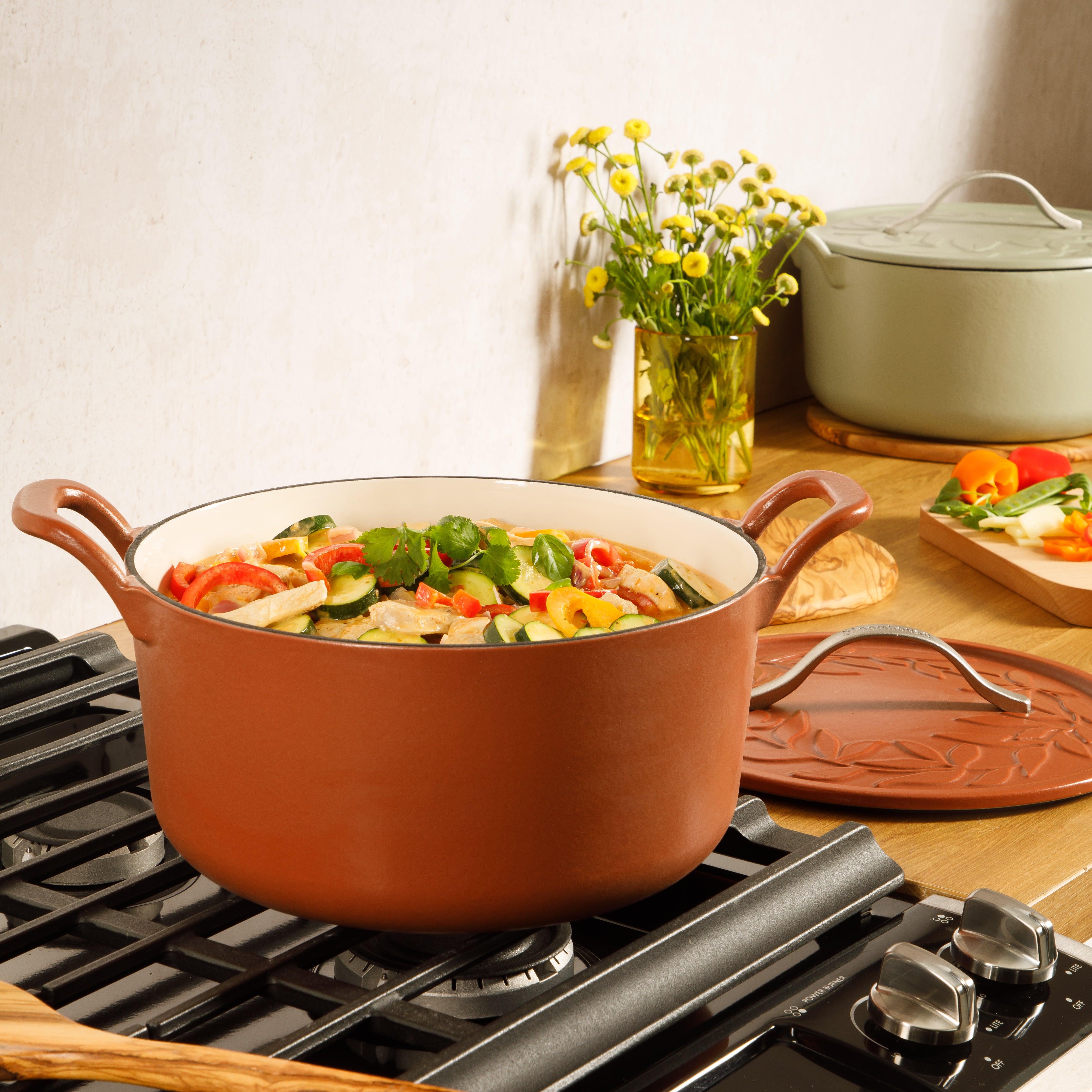 Bloomhouse 7 Qt Cast Iron Dutch Oven W/ Embossed Lid, European Enamel,