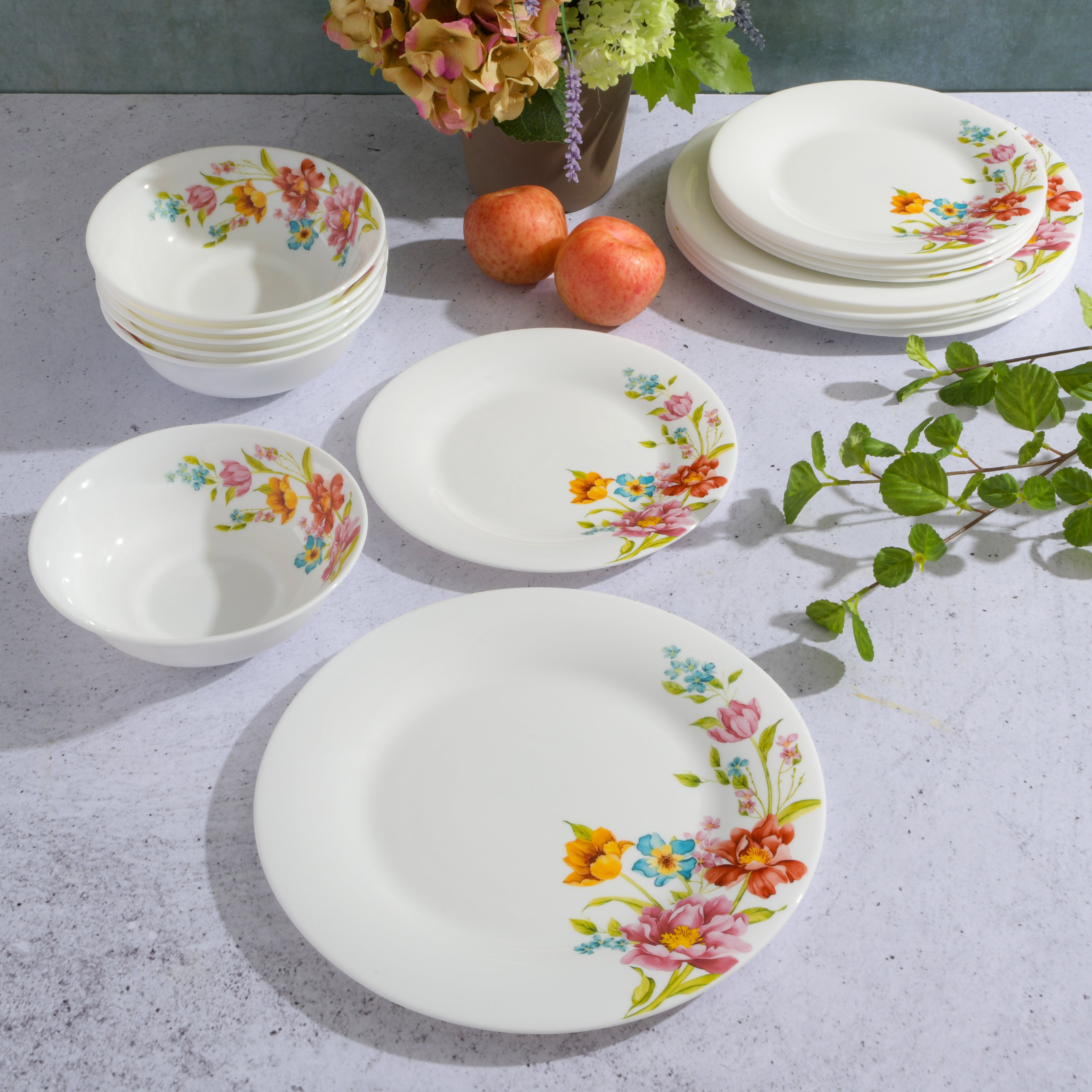 Gibson Home Ultra Round 18-Piece Opal Glass Dinnerware Set